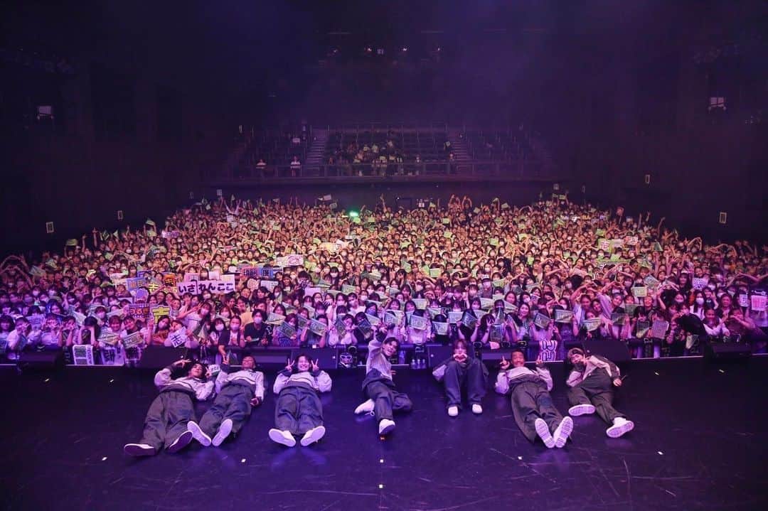 PSYCHIC FEVERさんのインスタグラム写真 - (PSYCHIC FEVERInstagram)「. PSYCHIC FEVER LIVE TOUR 2023 "P.C.F" AICHI  Stage photo with beloved fans, #ForEVER💚 NEXT…TOKYO🔥  #PCFLIVETOUR #PSYCHICFEVER #ไซคิกฟีเวอร์ #PCF」6月16日 22時36分 - psyfe_official