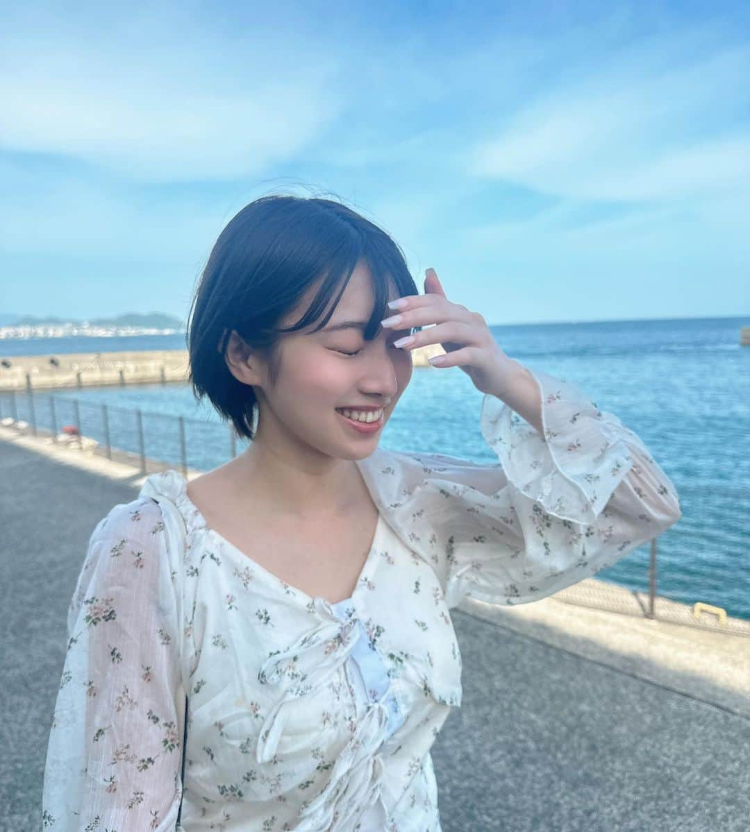 安部若菜さんのインスタグラム写真 - (安部若菜Instagram)「今年の夏はいっぱい海行けたらいいな🏖️🍉  一緒に行ってくれる人〜 #shein#shein購入品#夏#海#ショート#ショートヘア#ショートカット」6月16日 22時41分 - _wakapon_