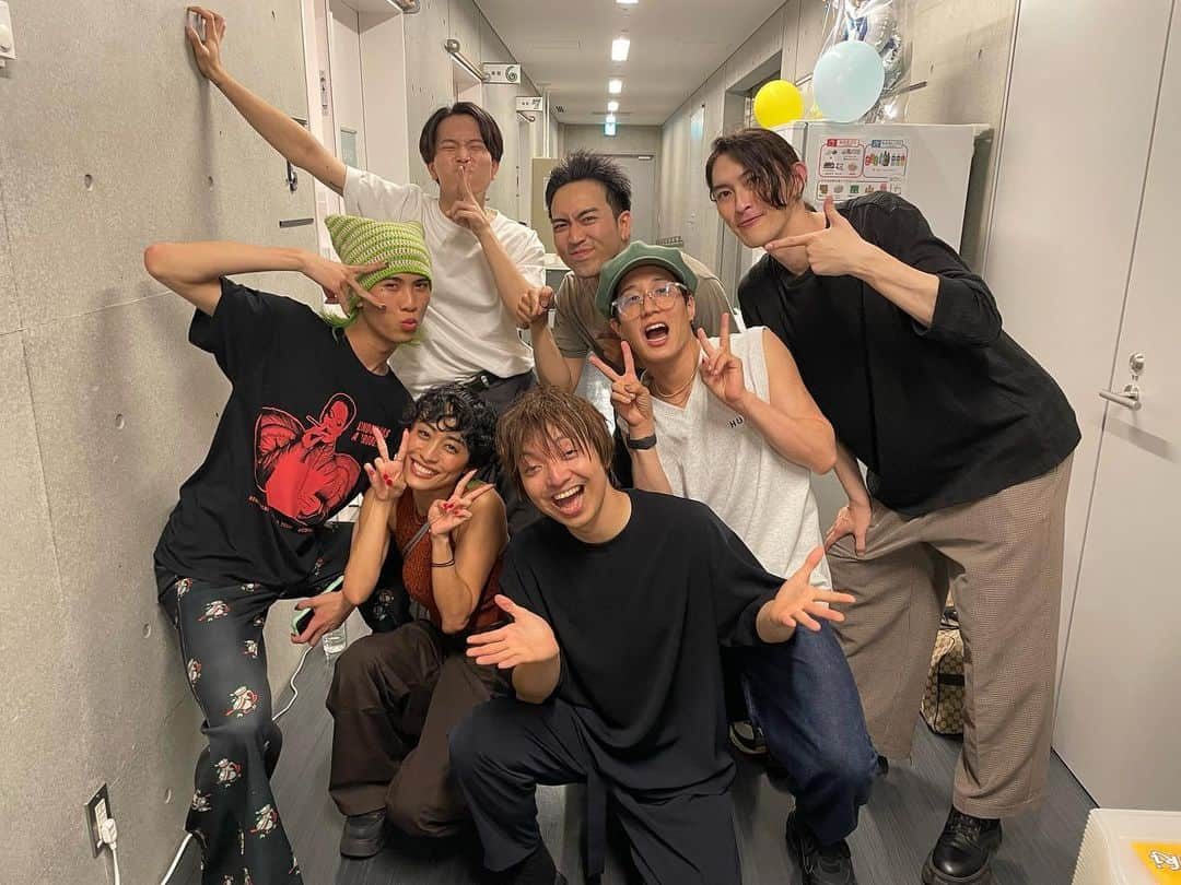 穴井隆文さんのインスタグラム写真 - (穴井隆文Instagram)「「DAICHI MIURA FAN CLUB EVENT 2023」 TOKYO 2DAYS ⁡ 無事終了！！最高に楽しかったー😆 ファンクラブイベントならではな感じがまた良かったですね！ ⁡ あのコーナーは死ぬほど緊張しましたが、、大知くんファンの皆さんはあったかい🥹笑 貴重な経験させていただきました！ ⁡ 残りは福岡、横浜！ 宜しくお願いします🔥🔥 ⁡ #daichimiura #大知識 #ミカミウ発見した時テンション上がった〜 #腹で呼吸」6月16日 22時47分 - taabow919