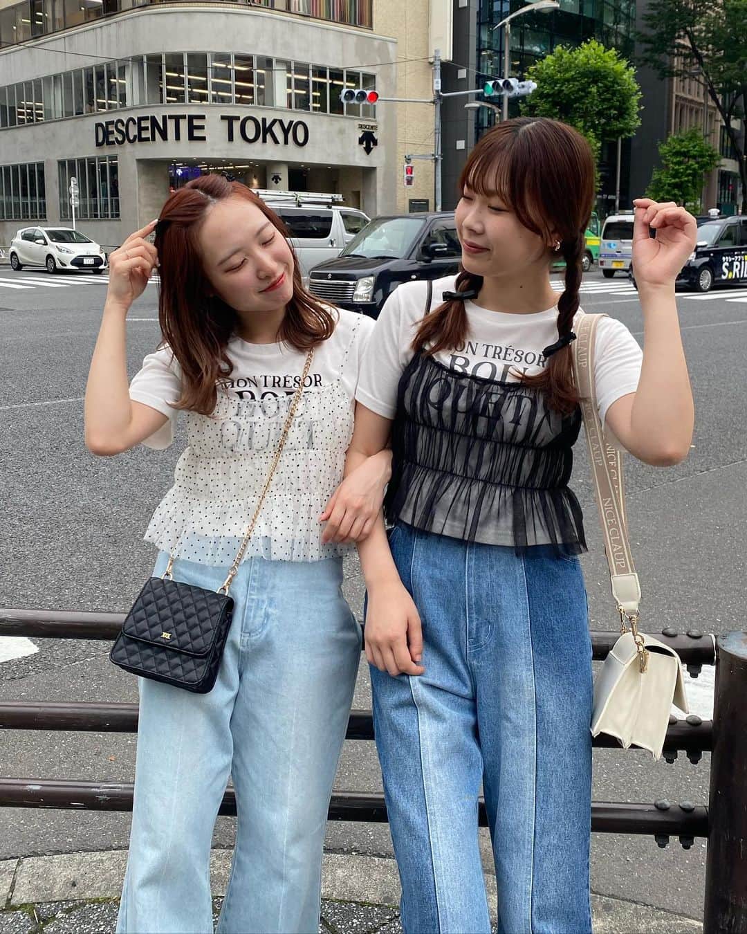のインスタグラム：「\\ 6/16 fri 19:30通常販売スタート🏖//  トレンドのビスチェの newタイプ💗  ロゴteeセットです✌️  ㅤㅤㅤㅤㅤㅤㅤㅤㅤㅤㅤㅤㅤ チュールビスチェセットtee #0131060490 ¥6,050  7月頃 店頭入荷予定💓  #ナイスクラップ#niceclaup  #夏コーデ #夏服コーデ  #カジュアル#カジュアルコーデ  #tshirt #tシャツ #ビスチェ #ビスチェコーデ  #tシャツコーデ#デニム #デニムコーデ」