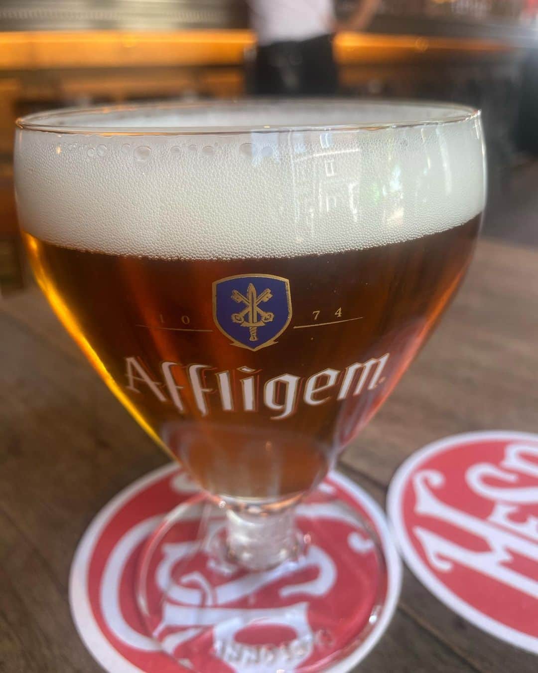 アムステルダム・タトゥー・ミュージアムのインスタグラム：「Thank god for a beer strait from the tap#cafehesp#afflingem #afflingemblonde #fuckyafriday#hotashel」