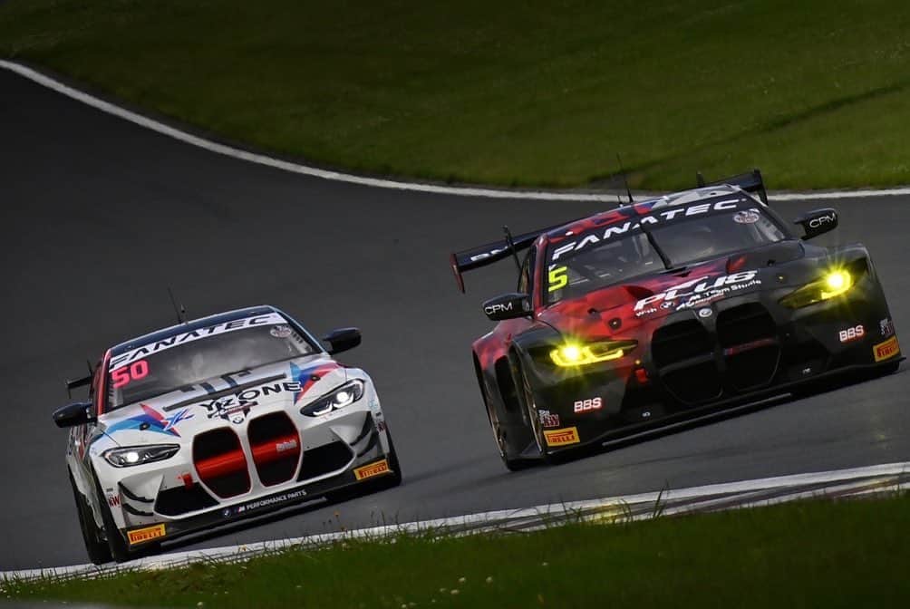 織戸学のインスタグラム：「GT  WORLD ASIA   #GTWorldChAsia  #maxorido   #bmw  #bmwm4   @yzone.co.ltd.yz_racing  @bmwteamstudie  @yasuakibobsuzuki  @gtworldchallengeasia  @130ryokohama  @ridox559_maxorido   @kano_masaki.02_04」