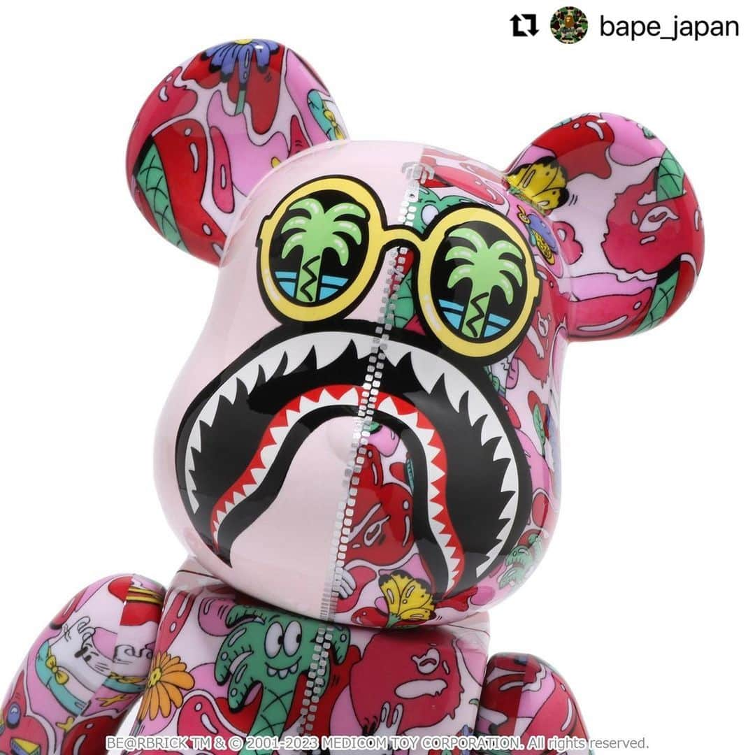 MEDICOM TOYさんのインスタグラム写真 - (MEDICOM TOYInstagram)「#Repost @bape_japan with @use.repost ・・・ BAPE® X Steven Harrington X MEDICOM TOY SHARK BE@RBRICK will be releasing at BAPE STORE® and BAPE.COM on Saturday, June 17th.  @s_harrington @medicom_toy  #abathingape #bape #MEDICOMTOY #stevenharrington #BEARBRICK」6月16日 23時04分 - medicom_toy