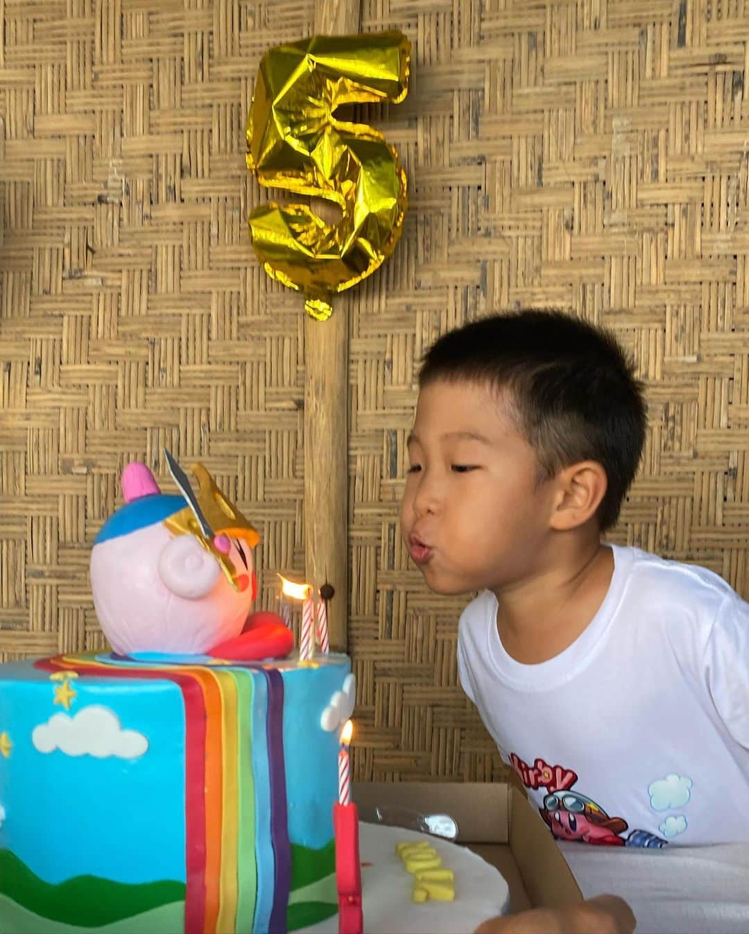 カヒ さんのインスタグラム写真 - (カヒ Instagram)「사랑하는 나의 시온  #mycomfortzion #happy5thbirthday」6月16日 23時10分 - kahi_korea