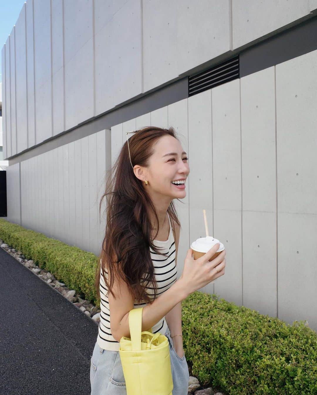 中島ケイカさんのインスタグラム写真 - (中島ケイカInstagram)「お天気だし暑かったし 久しぶりに気分も晴れてた✨😆  話すこと、口に出す事 とっても大切。🩷  topsはインスタの広告にでてきて買ったやつでブランドがわからない😅 pants 韓国 bag @thehighlights__official  sandal @alexiastam_official   #outfit #ootd #coordinate #thehighlights #alexiastam #fashion」6月16日 23時11分 - kathy_tan529