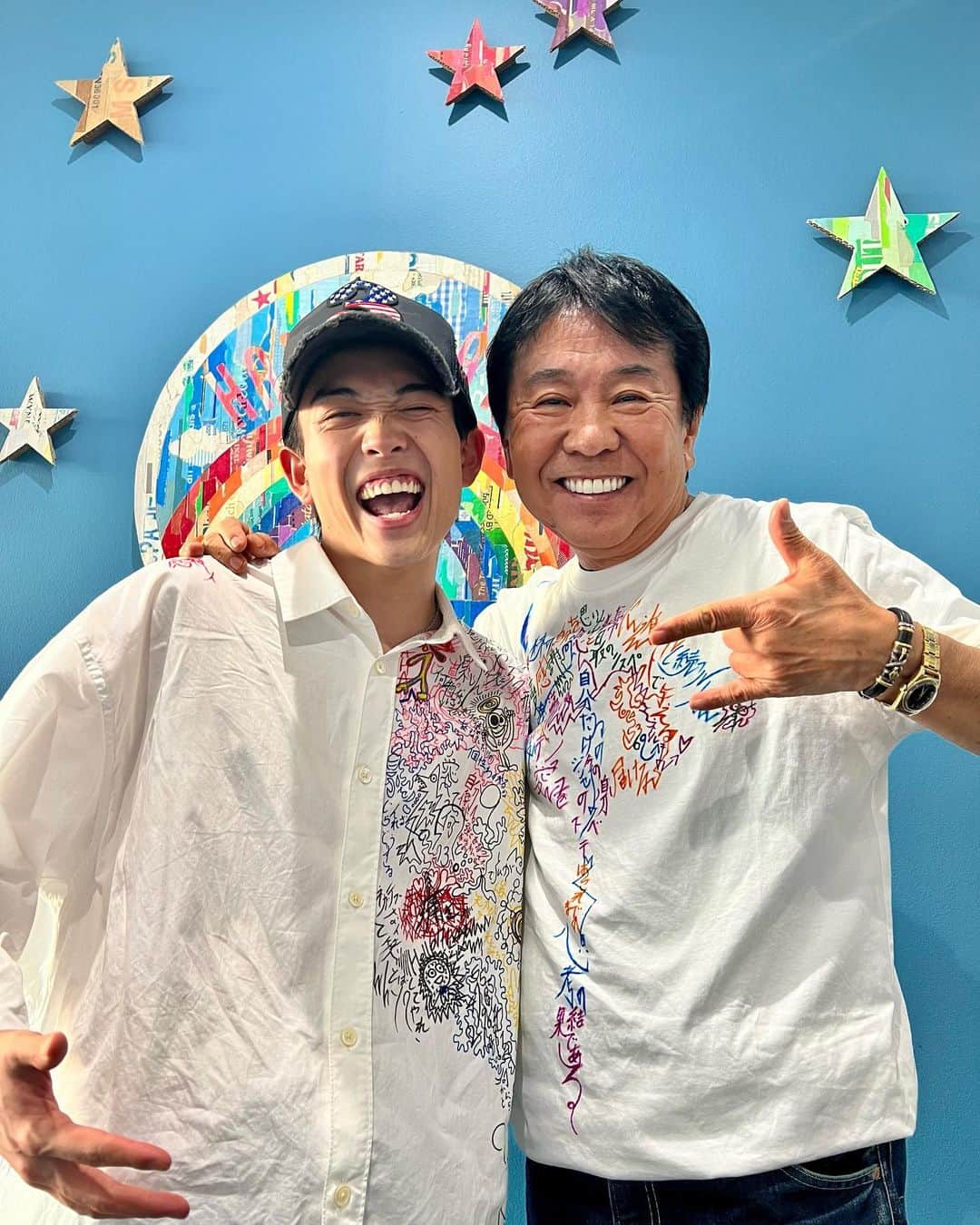 設楽洋さんのインスタグラム写真 - (設楽洋Instagram)「ファレン& おだけいがドバイからオフィスに来てくれました❣️ 最高にナイスな２人です…😊✨ HAPPYなパワーがオフィスに流れました！ おだけいの描いたアートTシャツをいただきました‼️ ありがとう😃👍 @fahindubai @3odakeisuke1120 #happypower」6月16日 23時12分 - taracyan3