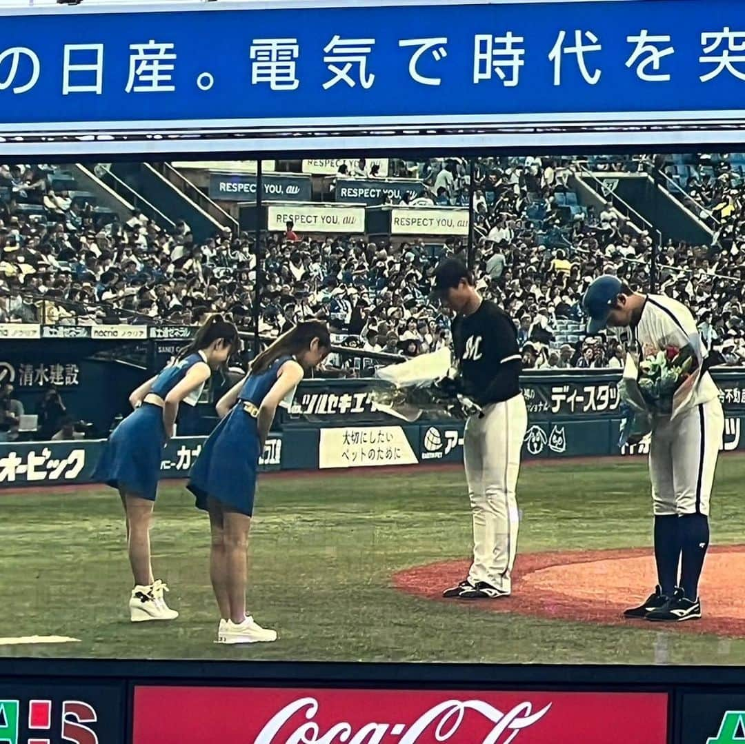 桐谷流華さんのインスタグラム写真 - (桐谷流華Instagram)「横浜スタジアム️⚾️⭐️ ⁡ 平塚競輪場イメージキャラクターの筧美和子さんが始球式を務めました⚾️🚴✨️ ⁡ 私は試合前の花束贈呈をさせていただきました！💐‪‪ ⁡ 横浜DeNAベイスターズの公式YouTubeからも見れます😊 ⁡ 見れなかった方はぜひ見てね💖 ⁡ 試合観戦もさせていただきました🏟⚾️✨️ ⁡ 間近で見ると本当に球が速い！👀 大興奮😻❣️ ⁡ 声を出して応援できるの嬉しいなぁ(≩o≨)📣✨️ ⁡ 貴重な経験！ありがとうございました❤️ ⁡ お気に入りのウィンディくんとのデート写真も見てね👫💓📸笑 ⁡ #平塚競輪 #baystars #横浜denaベイスターズ #横浜スタジアム #野球 #競輪 #始球式 #桐谷流華  #rukakiritani  #バンクエンジェル #ラウンドガール  #モデル  #グラビア  #撮影  #撮影会 #水着 #ビキニ  #ファインダー越しの私の世界  #カメラマンと繋がりたい  #pechemagazine  #pechemodel #tiktok  #model #ビジョビ  #photo  #japan #japanese #youtube #tiktok #美容好きな人と繋がりたい」6月16日 23時14分 - rukakiritani