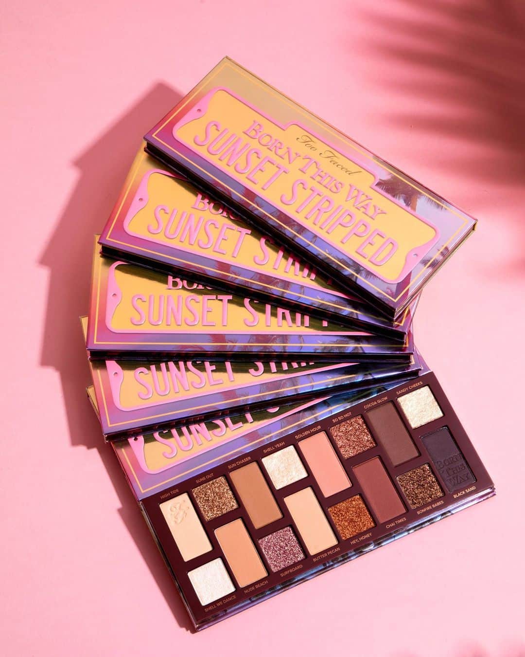 Too Facedのインスタグラム：「Summer on Sunset! 😎🌴 Our Born This Way Sunset Stripped Eye Shadow Palette is full of 16 sun-kissed, modern nude shades so you can take Golden Hour with you, wherever you go! ☀️🌇 Shop now from @nordstrom & @nordstrombeauty #toofaced #tfcrueltyfree #tfbornthisway」