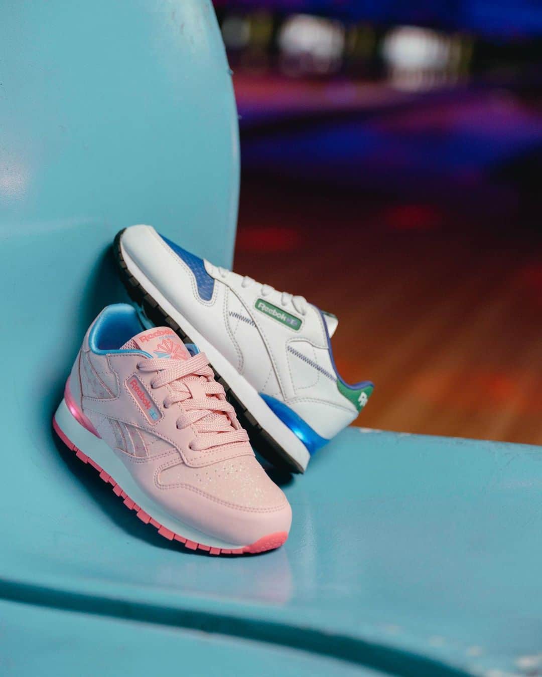 Reebokさんのインスタグラム写真 - (ReebokInstagram)「Little feet are touching down everywhere with a big flash in the Classic Leather Step 'N' Flash.」6月16日 23時25分 - reebok