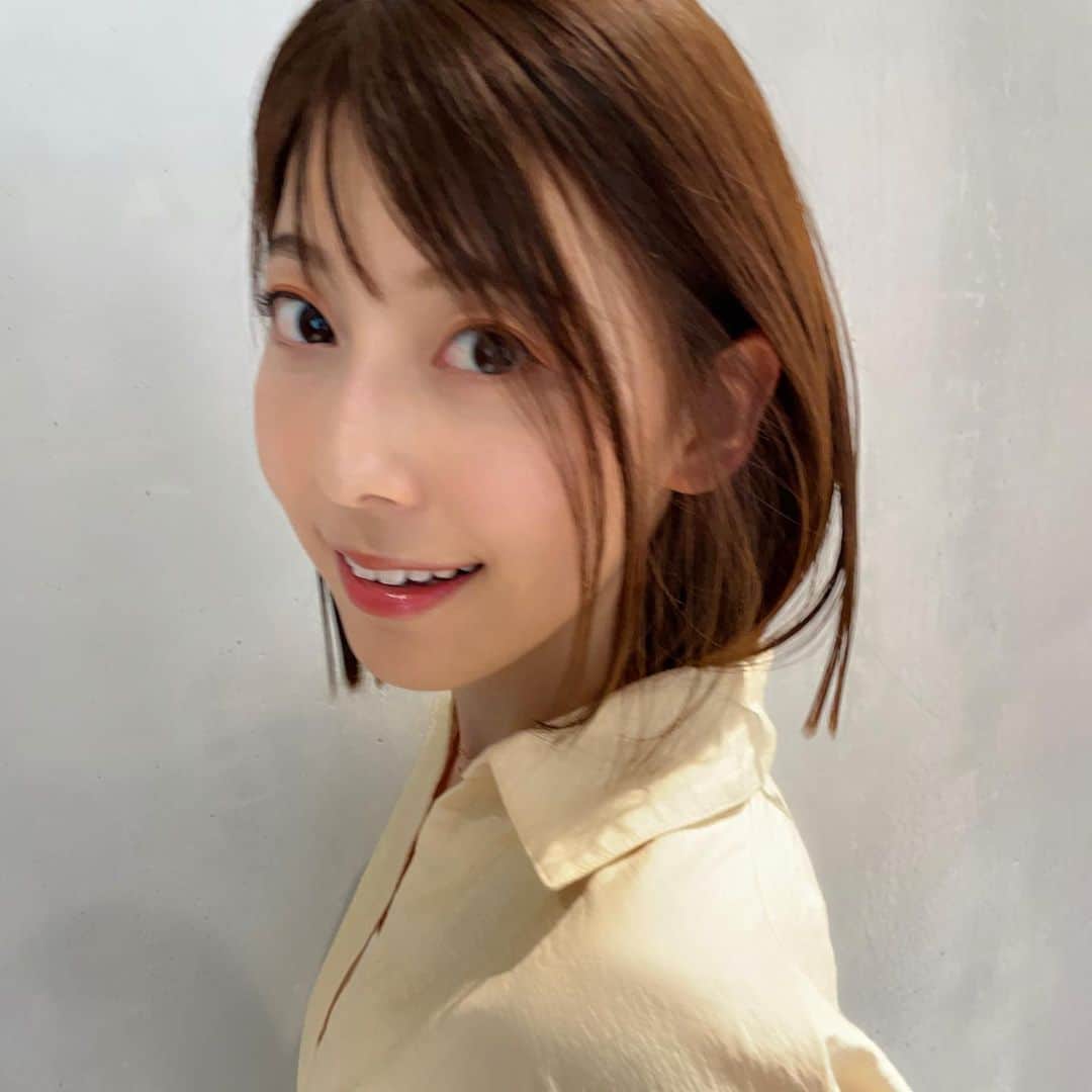 上村彩子さんのインスタグラム写真 - (上村彩子Instagram)「. . 先日、また髪を切ってきました。 前髪ありが好評だったので継続☺️✂️  梅雨の時期だけ髪質改善トリートメントもしています。」6月16日 23時45分 - saekokamimura