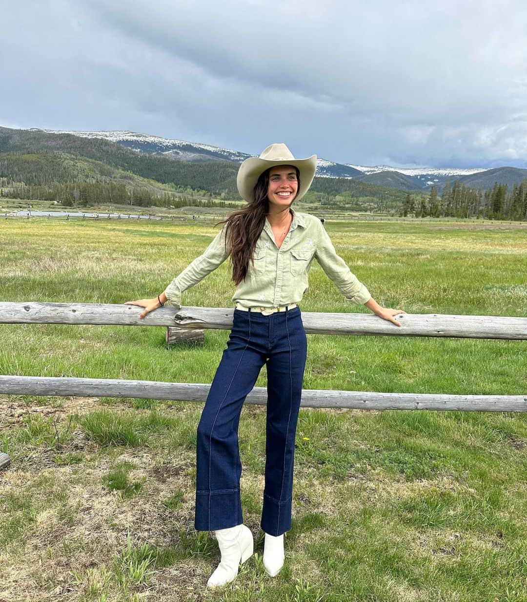 サラ・サンパイオのインスタグラム：「🤠🤠」