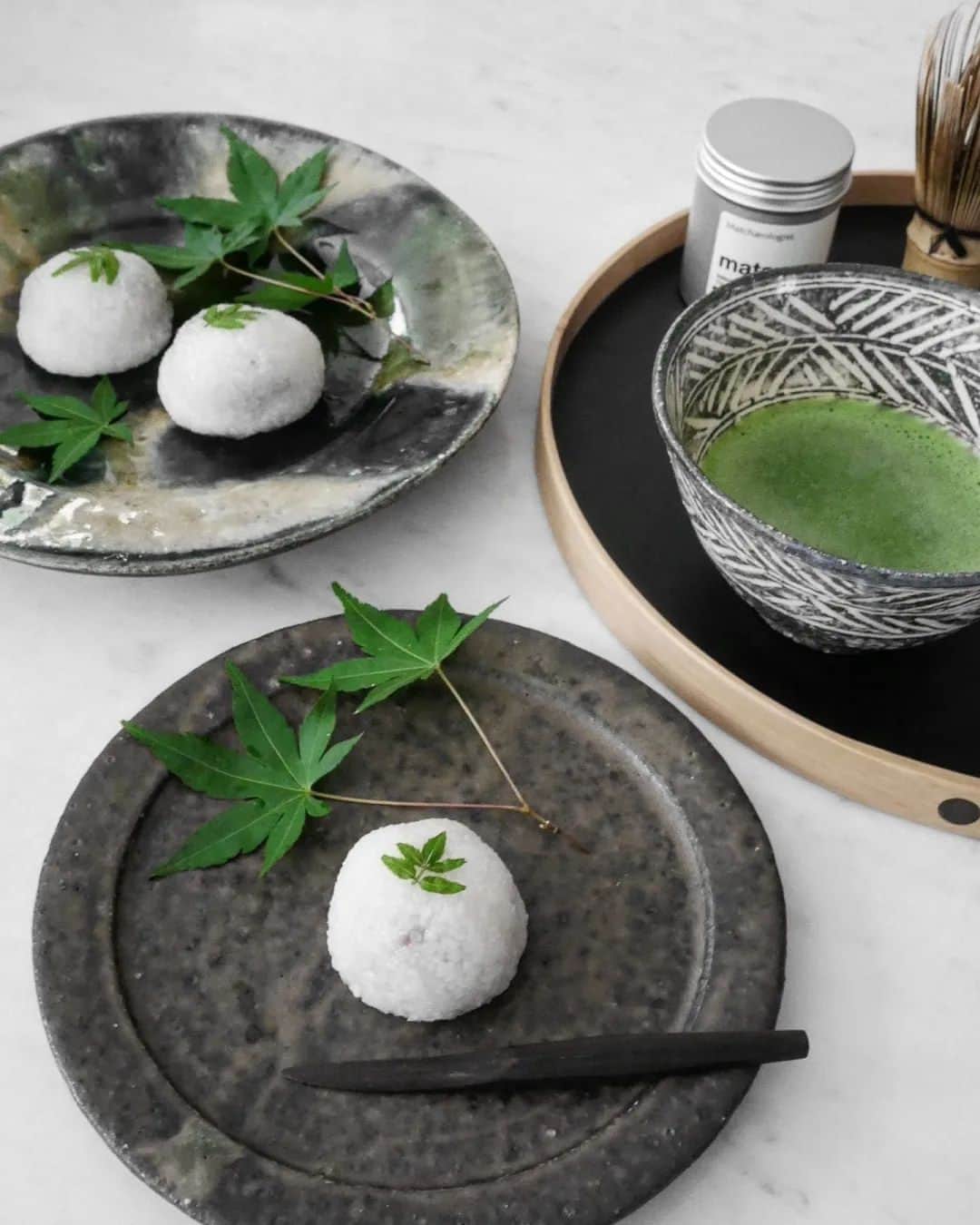 Matchæologist®さんのインスタグラム写真 - (Matchæologist®Instagram)「🍵 A cup of #Matcha and #Mochi - Is there a better combination for a relaxing afternoon?! 🙏 Special thanks to @ayumi.kawai_arno | @matchaeologist_jp for sharing with us this lovely #MatchaRitual featuring our 🌿 Matsu™ Ceremonial Matcha! . 🌿 Our Matsu™ Matcha grade is one of the most popular matcha grades in our range. It’s artisan-roasted to produce a rich, creamy body and a smooth mouthfeel not unlike a perfectly brewed espresso. ☕️ . If you’re looking for a matcha grade ideal for preparing matcha tea in a traditional way (brewed in 70ºC filtered water 🌡) — our Matsu™ Ceremonial grade is highly recommended!  . Treat yourself to a unique #Matcha experience today! 👉 Head to Matchaeologist.com to find out more. . Matchæologist® #Matchaeologist Matchaeologist.com」6月17日 0時00分 - matchaeologist