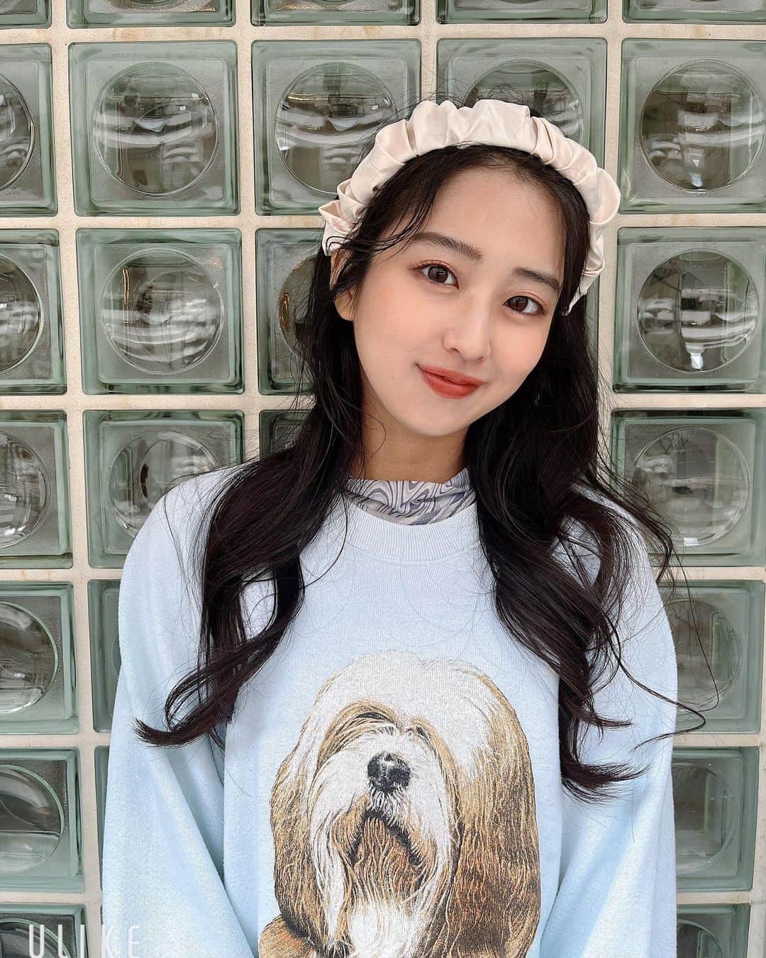 MAIのインスタグラム：「めちゃ内斜視なんですよね 悩みであり たまに褒められる   #サロンモデル　#サロモ　#撮影　#サロン撮影　#フリーランス　#フリーランスモデル　#黒髪　#黒髪ロング　#韓国ヘア　#ヨシンモリ　#波巻き　#センターパート　#かきあげ前髪 #韓国　#撮影モデル　#撮影依頼募集中　#モデル　#155cm #youtube #撮影　#hpb_hair #merry」