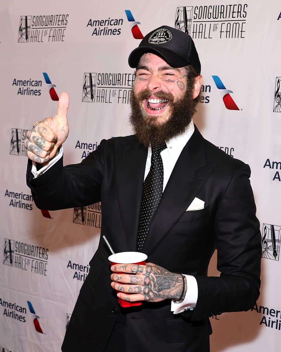 Just Jaredさんのインスタグラム写真 - (Just JaredInstagram)「Post Malone dressed up in a suit to accept his award at the Songwriters Hall of Fame Induction and Awards Gala last night in NYC. We've got more pics over at JustJared.com! #PostMalone Photos: Getty」6月17日 0時09分 - justjared