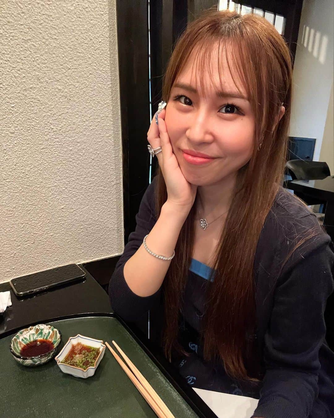 カリスマゆきちゃんのインスタグラム：「. . 📍懐石 八泉  お料理のお写真NGなので🙅‍♀️  お料理は素材の味を活かして🫶 とても優しい味でした😋  次は7月の鮎の時期に伺います🐟  この日は @maisonvalentino のバレッタを🎀 最近バレッタ集めしてる〜😘  __________________________ #懐石八泉 #八泉 #名古屋グルメ #懐石料理 #日本料理 #nagoyagourmet #和食」