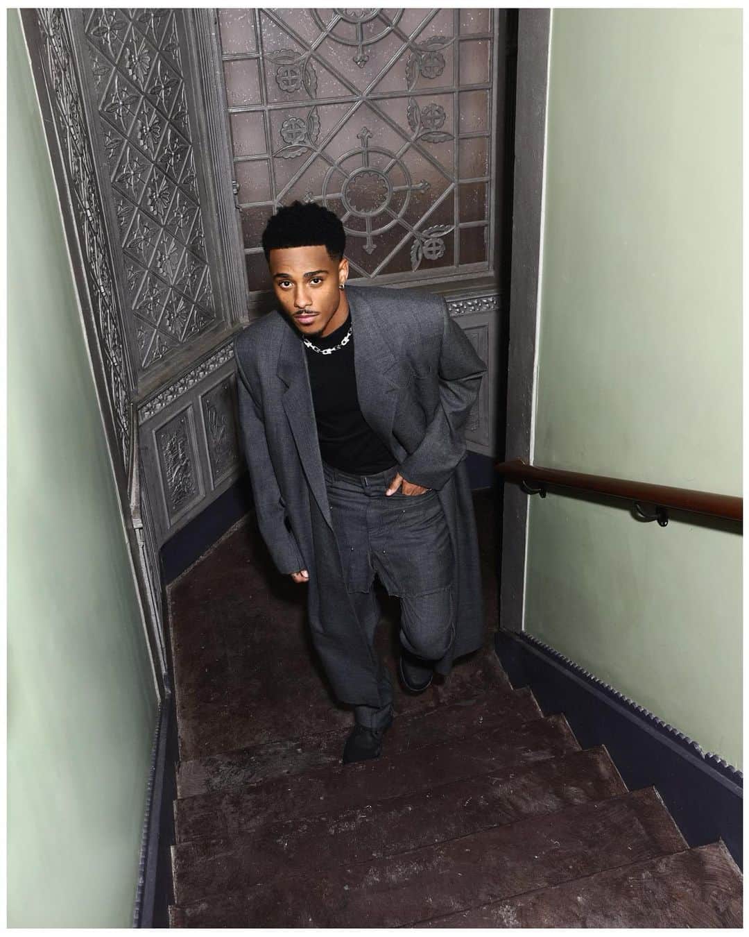 キース・パワーズのインスタグラム：「@Tribeca 2023 • Premiere Night for The Perfect Find   shot by: @iam_newyorkmade  styling: @jasonbolden  grooming: @eliven.q  @givenchy  @tiffanyandco   #ThePerfectFindFilm」
