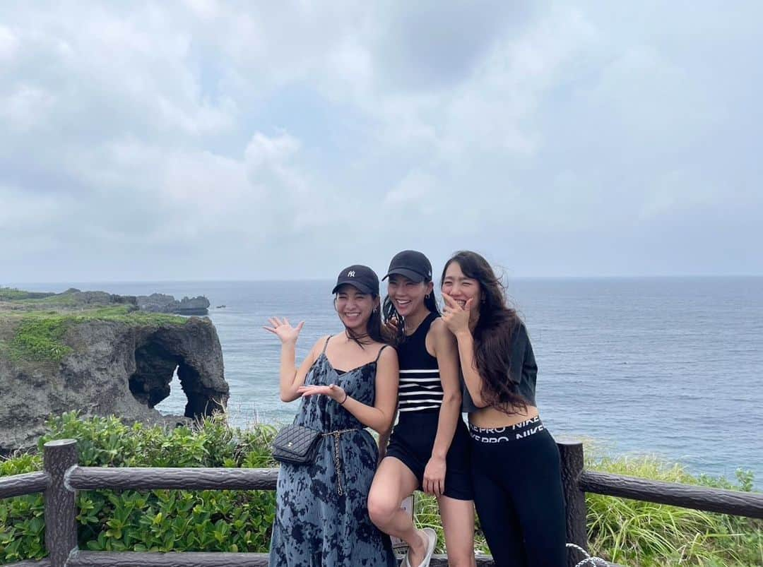 藤森マリナさんのインスタグラム写真 - (藤森マリナInstagram)「沖縄旅行🌼💚 横向きの思い出たち🤳✨  ㅤㅤㅤㅤ  ㅤㅤいつまでも旅していよう(๑′ᴗ‵๑) そこには素敵な出逢いが待っている✦✧  ㅤㅤ  ㅤㅤ#okinawa#girlstrip#okinawatrip #沖縄旅行#女子旅#北谷#アメリカンビレッジ#国際通り」6月17日 0時28分 - maaarina0806