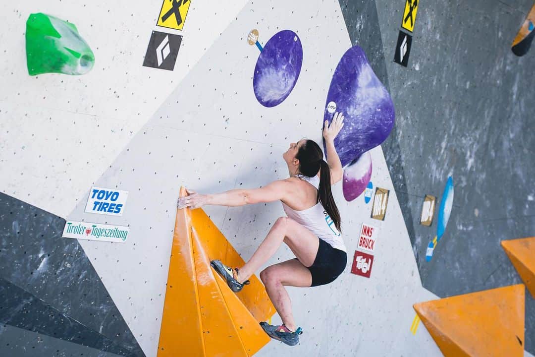 ユリア・クルーダーさんのインスタグラム写真 - (ユリア・クルーダーInstagram)「Goodbye Innsbruck, goodbye bouldering World Cup season! 👋🏻  Not the end I wished for, but I’m still very happy with my climbing this year❤️  📸: @gregavalancic  @sloveniaclimbing @scarpaspa」6月17日 0時36分 - julijakruder