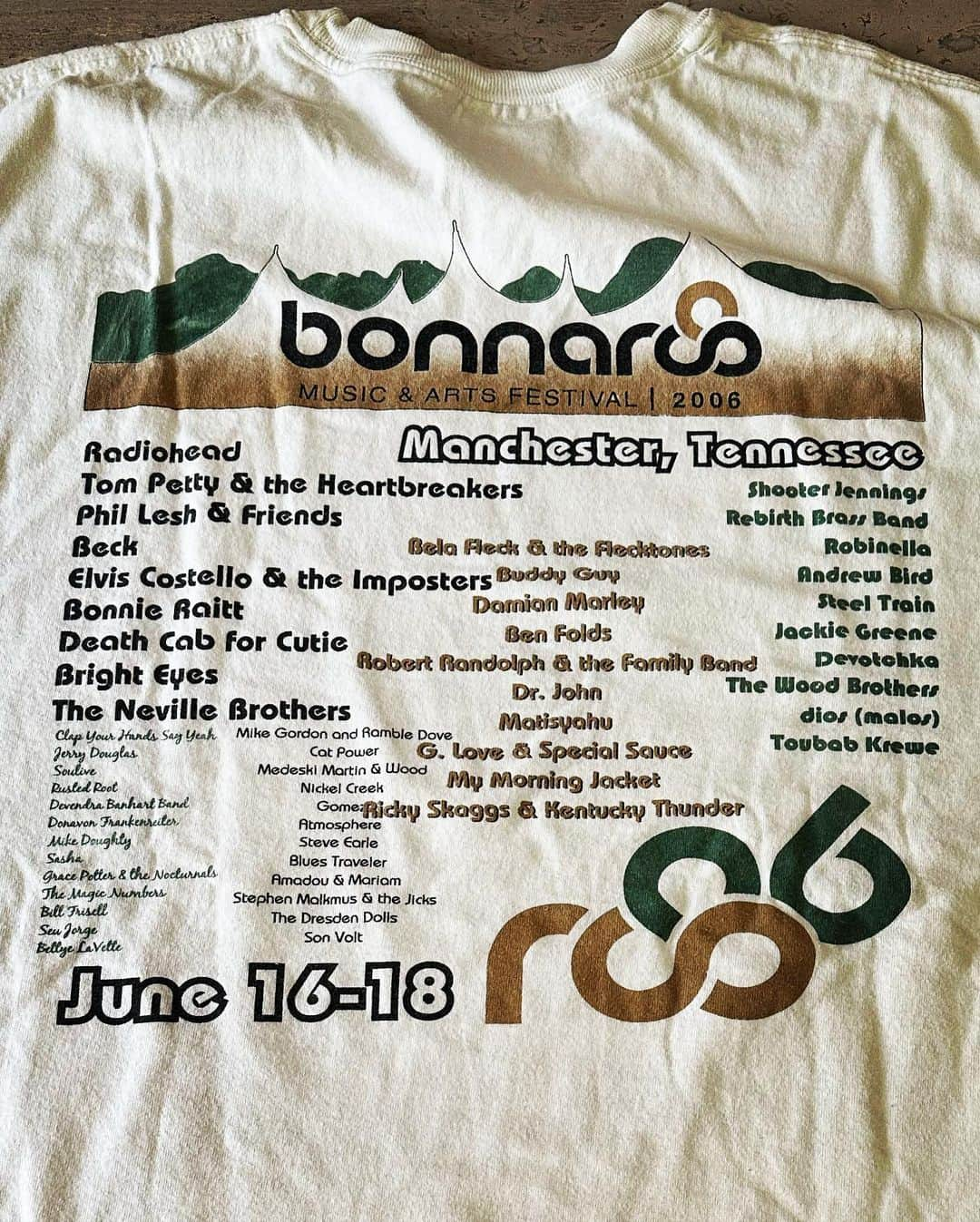 ジェシー・ベイリンさんのインスタグラム写真 - (ジェシー・ベイリンInstagram)「17 years ago on the Friday of @bonnaroo  2006 I met you. & We’ve been together ever since 🤍so many stories, so much has happened. the love remains.」6月17日 0時39分 - jezziebaylin