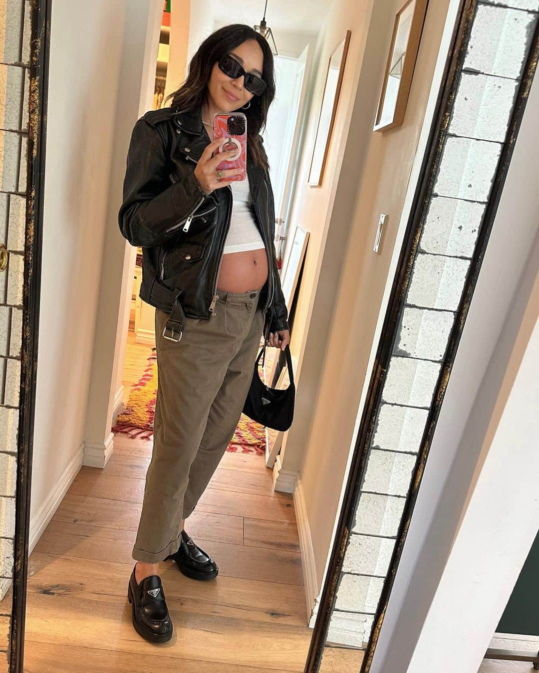 アシュリー・マデクウェさんのインスタグラム写真 - (アシュリー・マデクウェInstagram)「Bump fits   #pregnantbelly」6月17日 1時27分 - ashleymadekwe