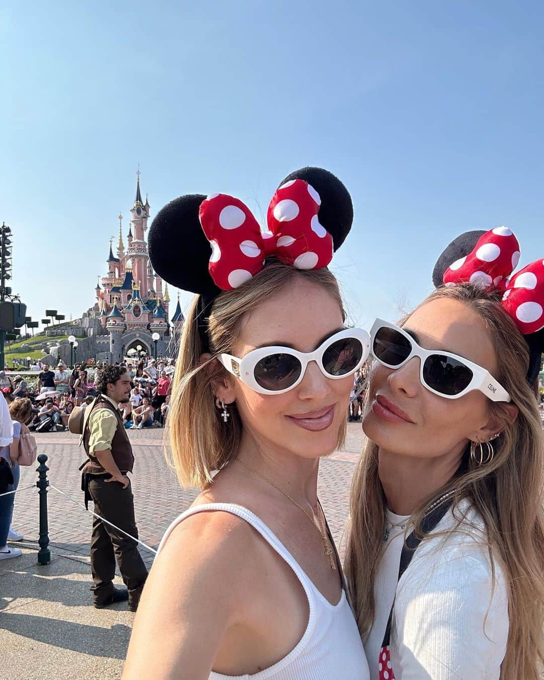 キアラ・フェラーニさんのインスタグラム写真 - (キアラ・フェラーニInstagram)「@disneylandparis day 1 🥹 #TheFerragnez #supplied」6月17日 2時00分 - chiaraferragni