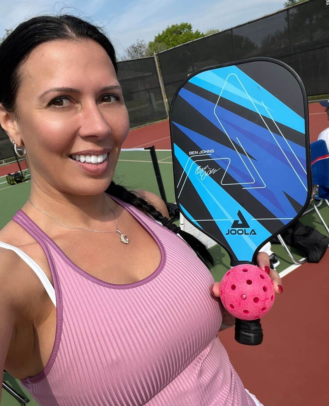 レイチェル・スターのインスタグラム：「Hit the pickleball courts today- started feeling a little cheeky 🍑 ⁠ ⁠ Would you play with me? 🥰⁠ ⁠ Click the link in bio for endless fun 🔗」