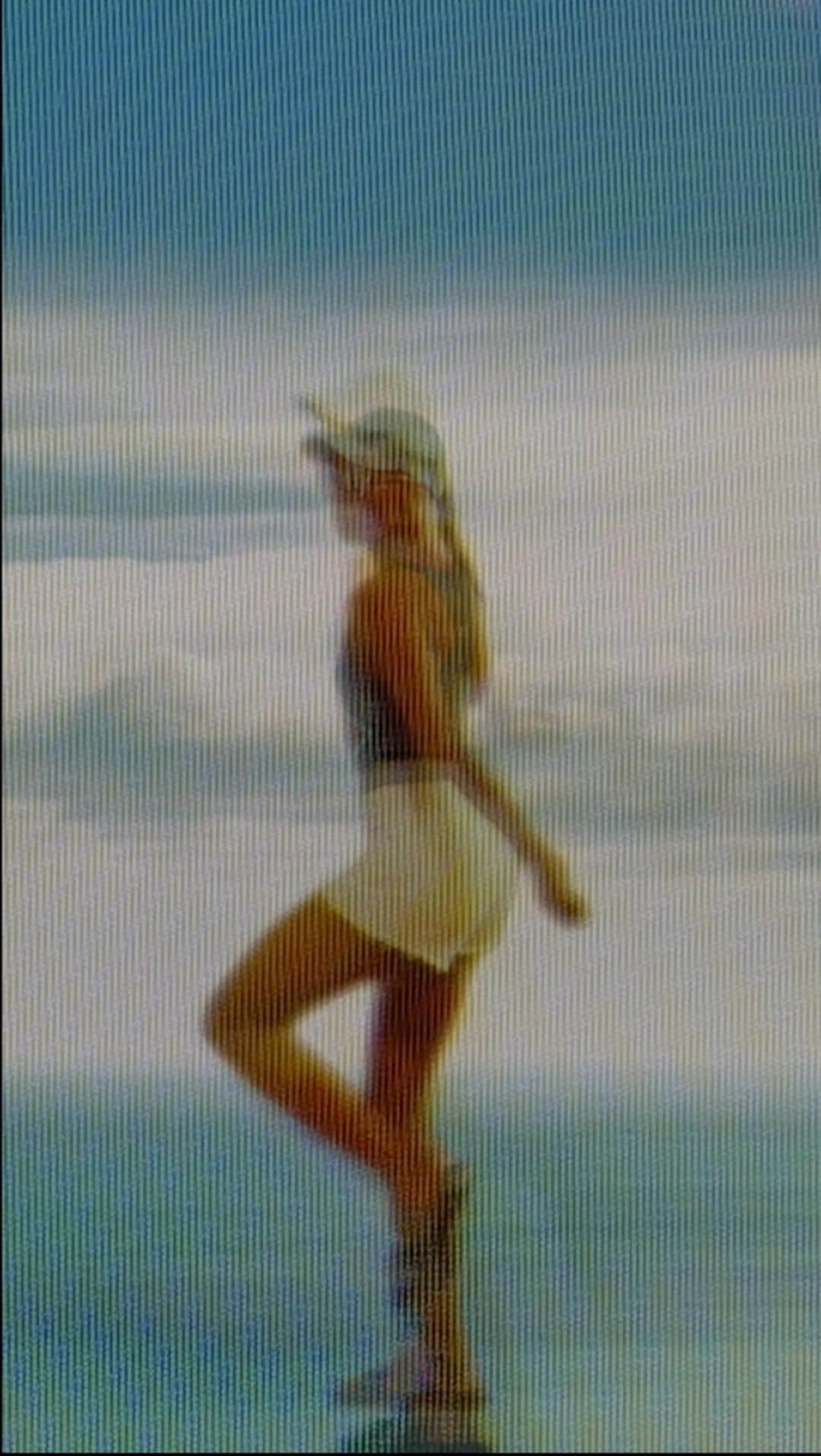 のインスタグラム：「Hot beats only for #AXSS23   Models @st.chriiis @alessiagattiiiii」