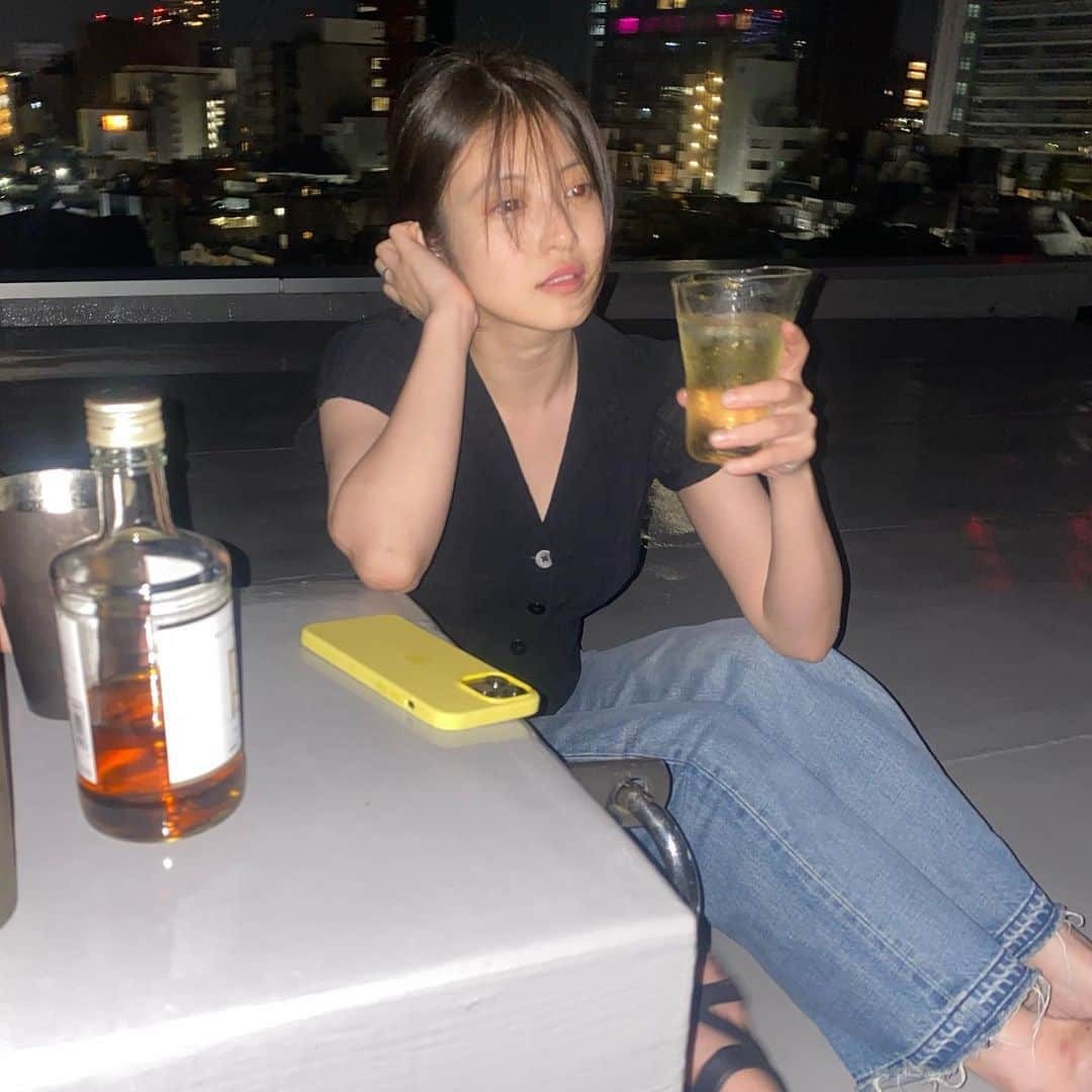 今田美桜さんのインスタグラム写真 - (今田美桜Instagram)「父の日に陸を送りました👨🏻🥃 サプライズだけどここで言っちゃう。笑 帰ったとき陸で乾杯しましょうね、父🫶🏻  そして父の日の明日はラストマン、 最終章突入です☺︎」6月17日 13時16分 - imada_mio