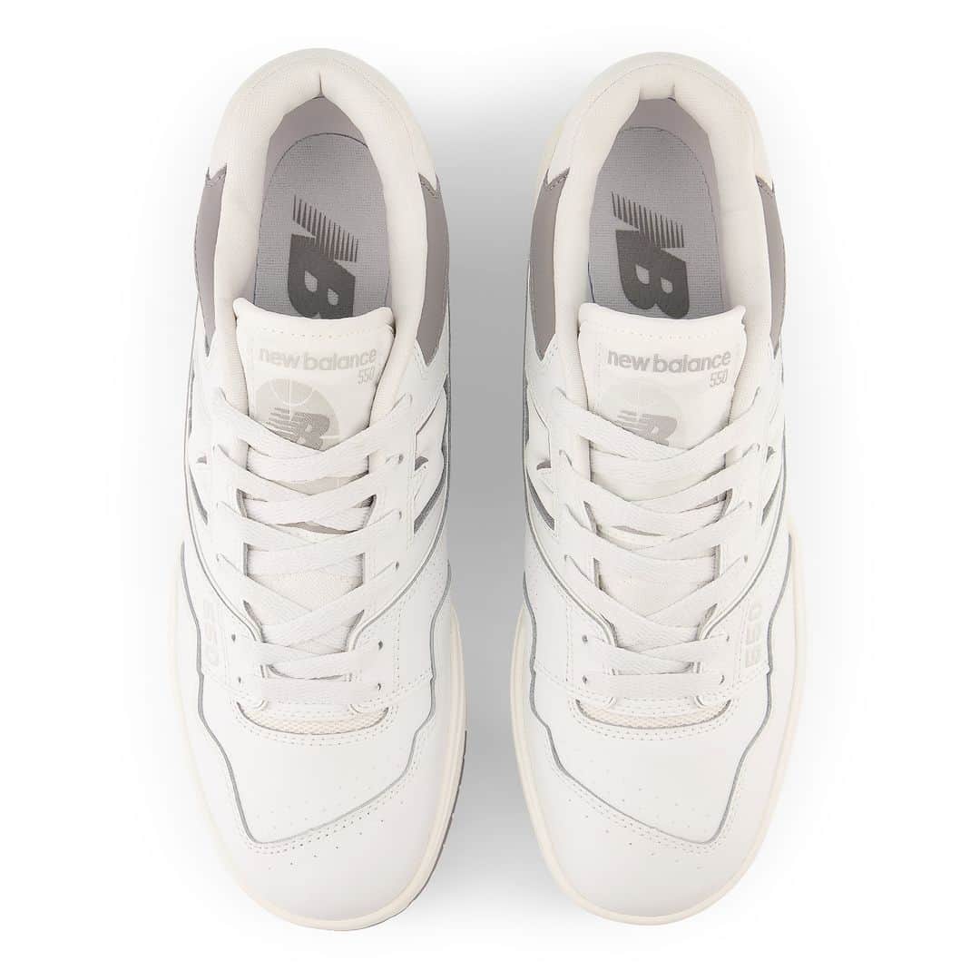 ABC-MART Grand Stageさんのインスタグラム写真 - (ABC-MART Grand StageInstagram)「・ ＜NEW IN＞  NEW BALANCE BB550SWA WHITE/GRAY(SWA) ￥17,600  80年代にリリースされた競技者向けバスケットボールシューズを復刻した「BB550」。足馴染みのよい上質なフルグレインレザーアッパーに、90年代を彷彿とさせるポップなカラーをアクセントに組み合わせ、懐かしくも新しいルックスに仕上げました。  *店舗によって取り扱いサイズが異なる場合が御座います。  #abcmart #abcマート #abcgs #nb #newbalance #ニューバランス #BB550SWA #BB550」6月17日 12時00分 - abcmart_grandstage