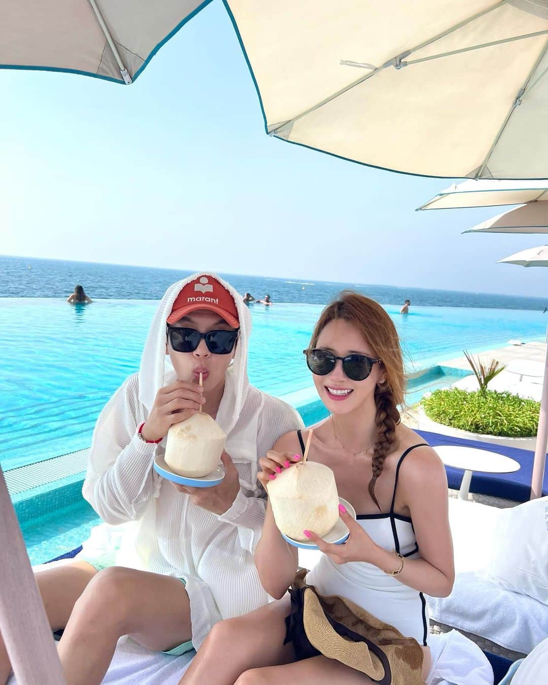 イ・ダヘのインスタグラム：「everthing was perfect🤍 #TimeExceptionallyWellSpent @burjalarab」