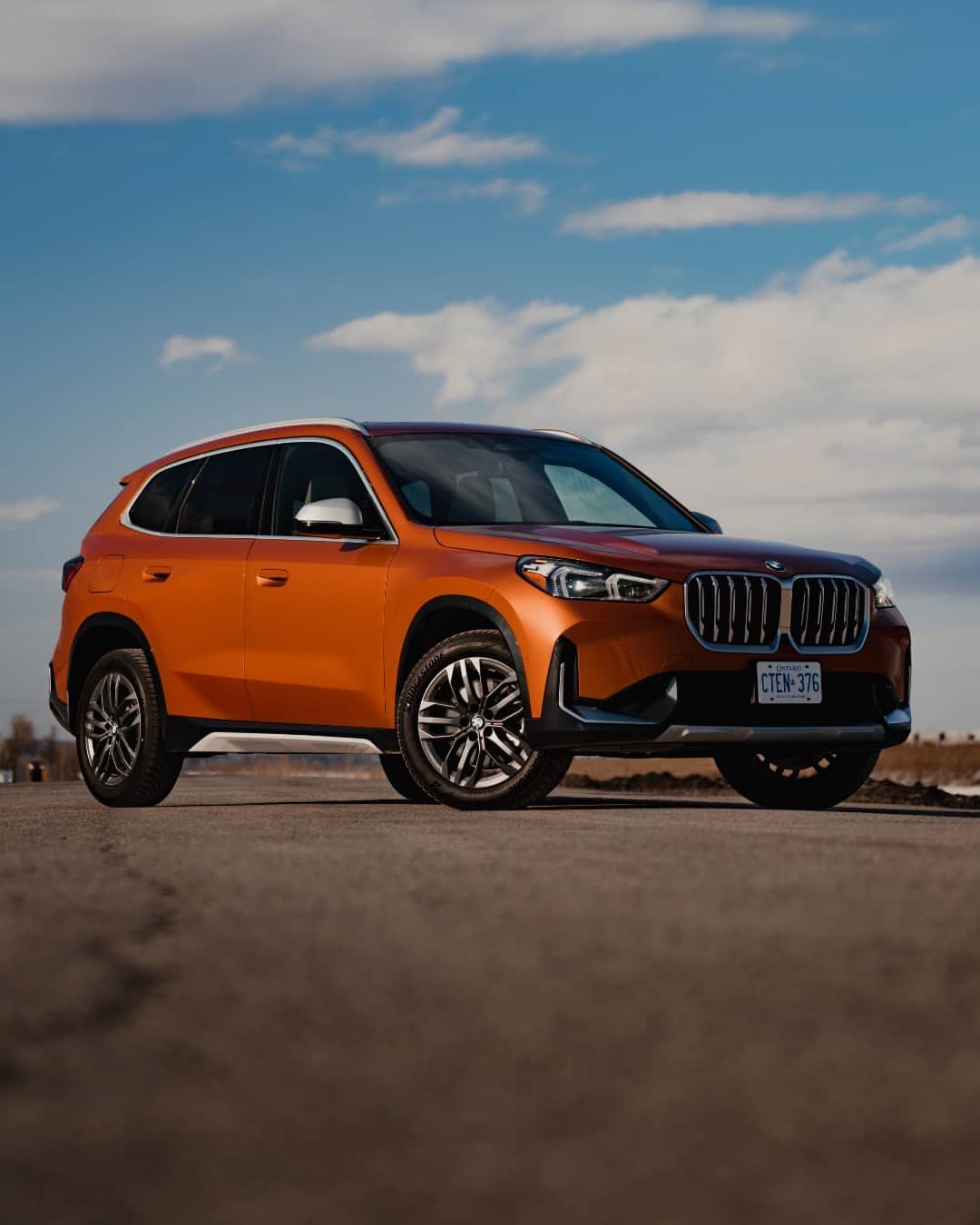BMWさんのインスタグラム写真 - (BMWInstagram)「Next stop- Montreal📍🇨🇦 📸: @cars_with_vince.p @drivingfunandfamily #BMWRepost   The BMW X1.  #THEX1 #BMW #X1」6月17日 5時06分 - bmw