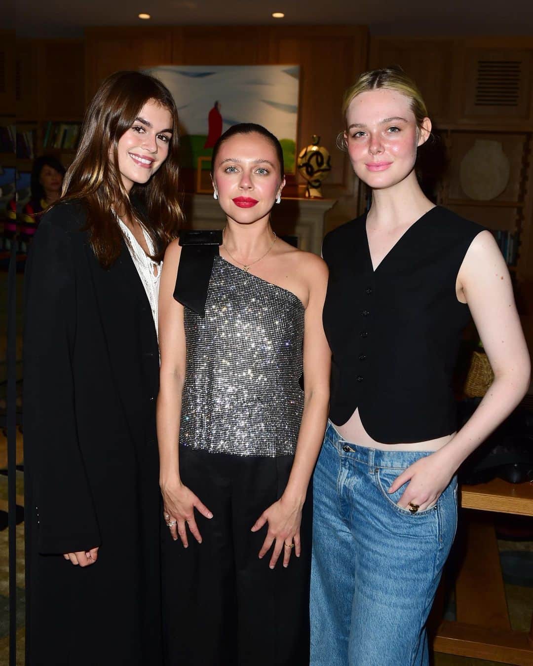 Just Jaredさんのインスタグラム写真 - (Just JaredInstagram)「Bel Powley and Este Haim co-hosted a special screening for their series "A Small Light," which was attended by the likes of Kaia Gerber and Elle Fanning. We've got more details over at JustJared.com! #BelPowley #EsteHaim #KaiaGerber #ElleFanning Photos: Getty」6月17日 6時55分 - justjared