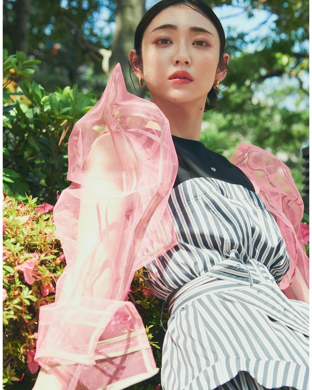 山谷花純のインスタグラム：「こちらのお洋服は、「お花」がイメージ。植物繋がり🌸  #山谷花純 #kukka #朝ドラらんまん #お花 #植物」