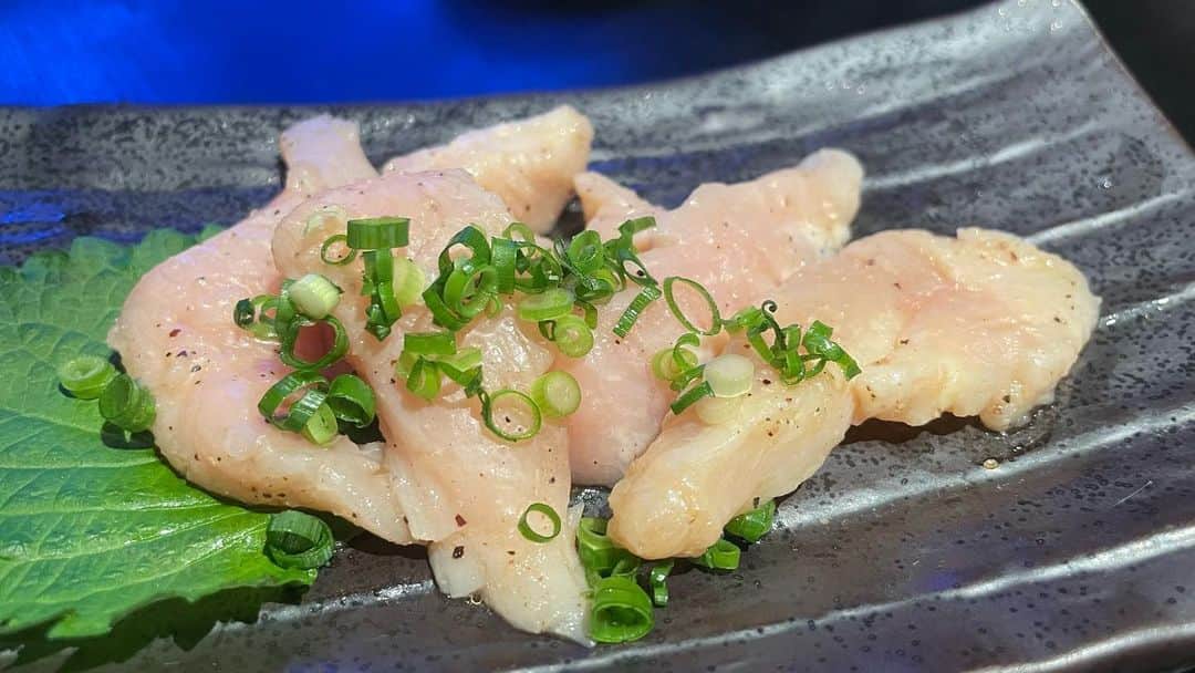 山本華世さんのインスタグラム写真 - (山本華世Instagram)「美味しい焼き肉やさん『遊』➕水族館のような癒される珍しい魚たち‼️足立ランプから直ぐだから行ってみてね。 #yakiya #遊 #小倉北区 #小倉グルメ  #焼肉 #水族館 #水槽 #珍しい魚 #海水魚」6月17日 9時14分 - kayo_092