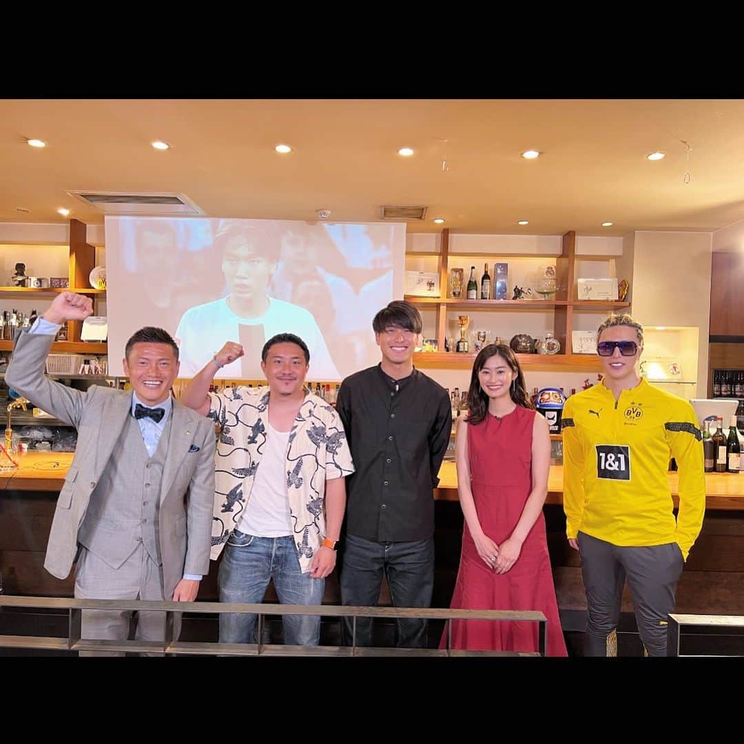 高柳愛実のインスタグラム：「本日6/17(土)22:00〜BS日テレ【ブンデスリーガ マンスリー セレクション】放送です。ゲストには橋岡大樹選手、安田理大さんにお越しいただきました！優勝争い、残留争いのレビューはもちろん、橋岡選手に気になる質問も、、今回も楽しい収録となりました！是非ご覧ください！☺︎」