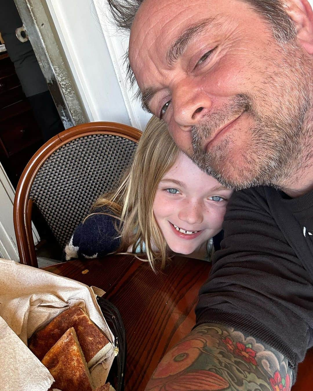 マーク・シェパードさんのインスタグラム写真 - (マーク・シェパードInstagram)「Daddy daughter date Fabrocini’s Beverly Glen #spnfamily」6月17日 9時59分 - realmarksheppard