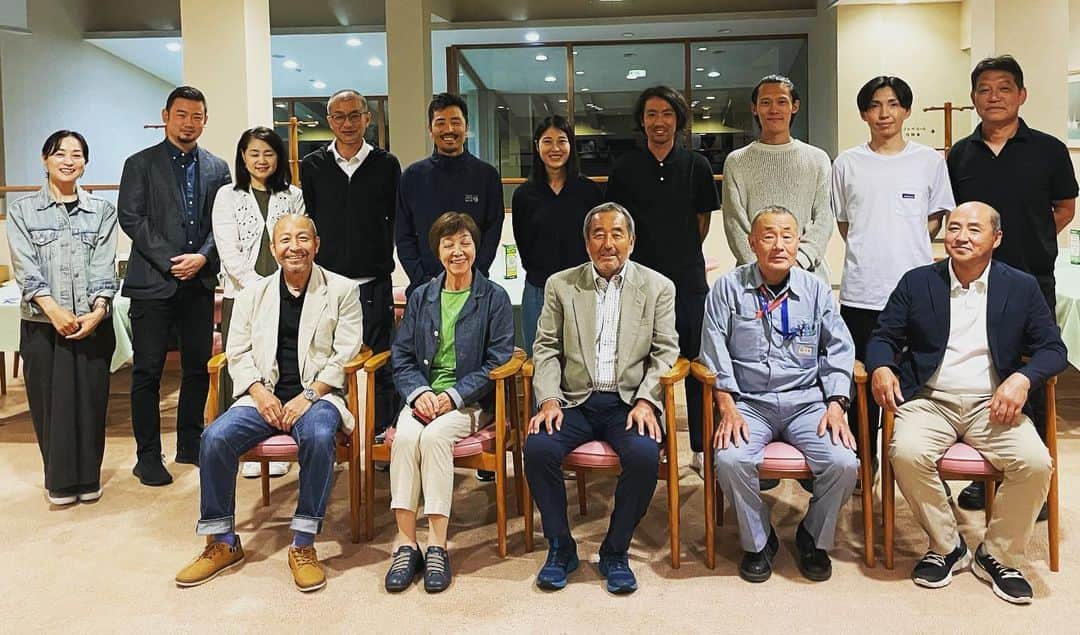 竹内択のインスタグラム：「北野建設スキー部OB会 長い歴史のあるスキー部です。  #北野建設スキー部 #kitanoskiteam  #未来を育てる人がいる」
