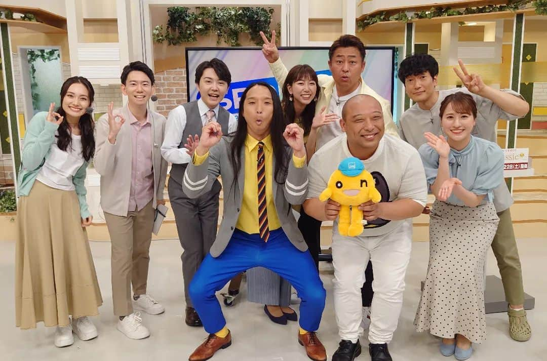 北海道テレビ「イチオシ！モーニング」さんのインスタグラム写真 - (北海道テレビ「イチオシ！モーニング」Instagram)「#合体芸  onちゃんと ダブルスチールと アナウンサーを 合体してくれました🫠   みちお「ただいま、ニュース速報が入りました。 onちゃん、ダブルスチール」 布川「ダメ〜」  #札幌出身 のお笑いコンビ #トム・ブラウン が #イチモニ のスタジオ生出演🎉  朝早くから番組を爆発的に盛り上げてくれました🌞  ご出演ありがとうございました✨  #布川ひろき #みちお #ダメー  #福永裕梨 #藤澤達弥 #小俣彩織 #岩本勉 #藤尾仁志 #ルナ #金子竜也」6月17日 10時52分 - htb_ichimoni