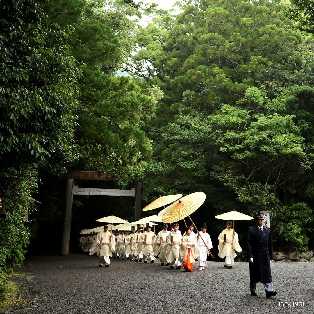 伊勢神宮さんのインスタグラム写真 - (伊勢神宮Instagram)「#伊勢神宮 #神宮 #神社 #心のふるさと #内宮 #皇大神宮 #月次祭 #御卜 #isejingu #jingu #soul_of_japan #japan #jinja #shinto #naiku #kotaijingu #tsukinami_sai」6月17日 11時00分 - isejingu.official