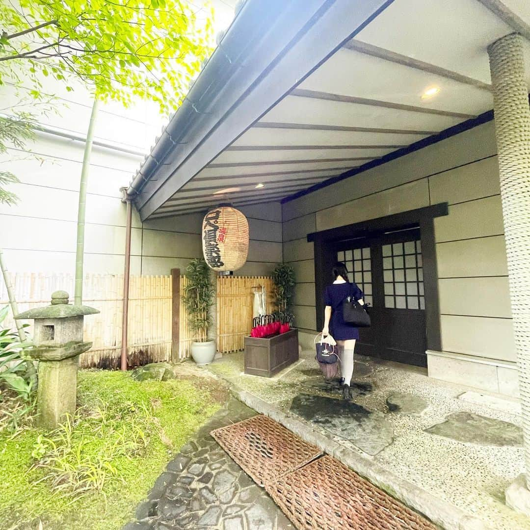 hina2221さんのインスタグラム写真 - (hina2221Instagram)「2日目はロペ倶楽部に行ってきました⛳️✨💗 クラブハウスがとって可愛いい😍そして、プレー終了後には ゴルフシューズをピカピカに磨いてくれるサービスもポイントが 高い😋✨また行きたいな✨ . . . #ゴルフ #ゴルフ女子#起業 #起業女子 #ゴルフ女子会 #ゴルフ男子 #ゴルフ女子コーデ #ゴルフ好きな人 #ゴルフコンペ」6月17日 10時55分 - hina22221