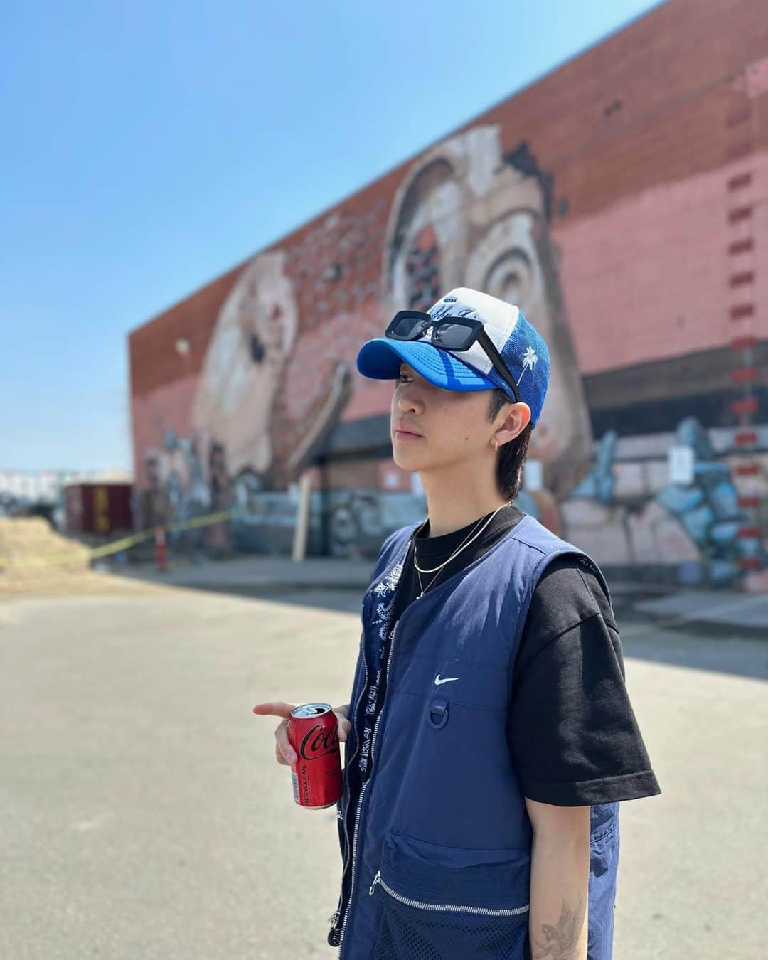 岩橋玄樹のインスタグラム：「It’s hotter than yesterday and today was a beautiful day ❤️‍🔥 I’ve been working on live tour and I’m so excited to release a new album in August ⭐️ Link in bio  also see u soon in Japan!! I love you guys 🫰🏻❤️」