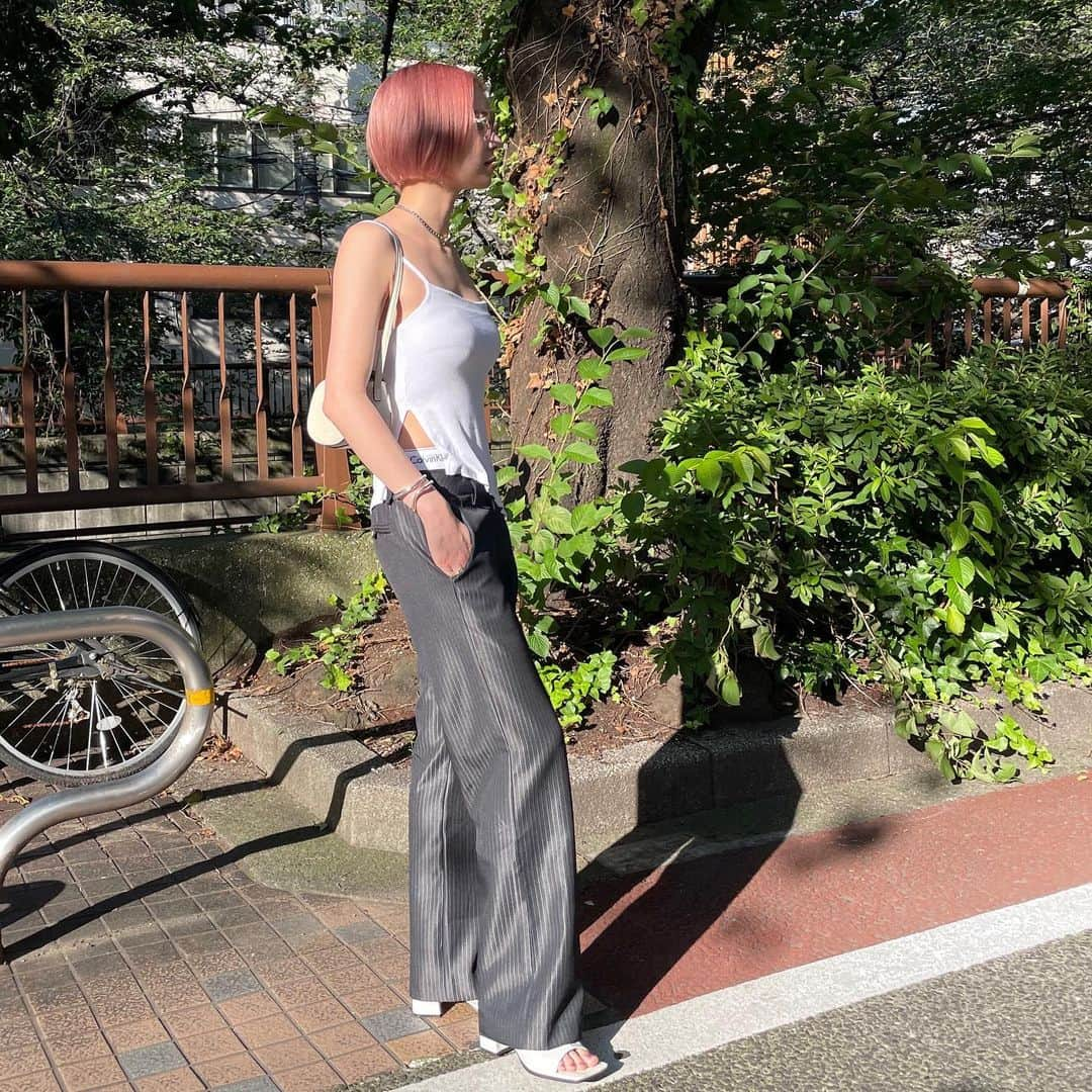 SARAのインスタグラム：「久々にお洋服🌞  #outfit」