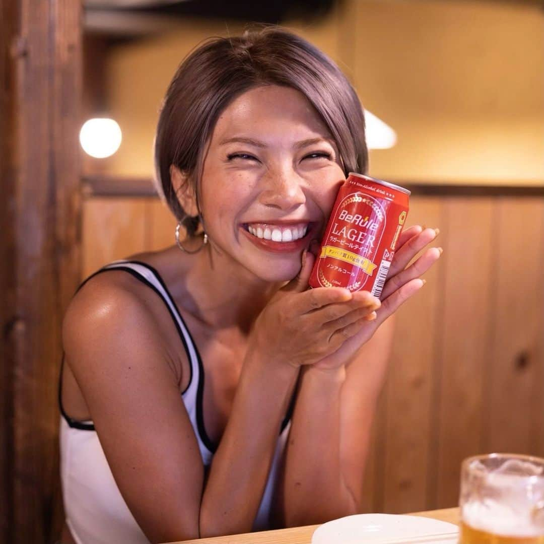 MIWAさんのインスタグラム写真 - (MIWAInstagram)「【乾杯する？✨】  わたし、ビールが好きすぎて 大学生の時はビアガーデンでバイトしてた🍺  バイト終わって 一杯飲む時間が幸せやった〜笑  #ビールしか勝たん   -------------------- @be_rule_   お酒を控えてる時は ビールールしか勝たん！  ノンアルプロテイン（P10g） ✨ビールール✨  父の日ギフト販売中！  #写真撮影  #ポートレート #ポートレートモデル募集  #フィットネスモデル募集　 #筋トレ#ダイエット#ダイエット仲間募集 #トレーニング#筋トレ#筋トレ女子 #ダイエットメニュー  #トレーニング#筋トレ#ジム　　　 #筋トレ初心者#筋トレ女子  #筋トレ好きと繋がりたい#フィットネス女子  #お尻 #フィットネスモデル#筋トレ男子  #ボディメイク#ボディケア  #マッチョ#ボディビル#jbbf#fitness」6月17日 21時16分 - miwa109109