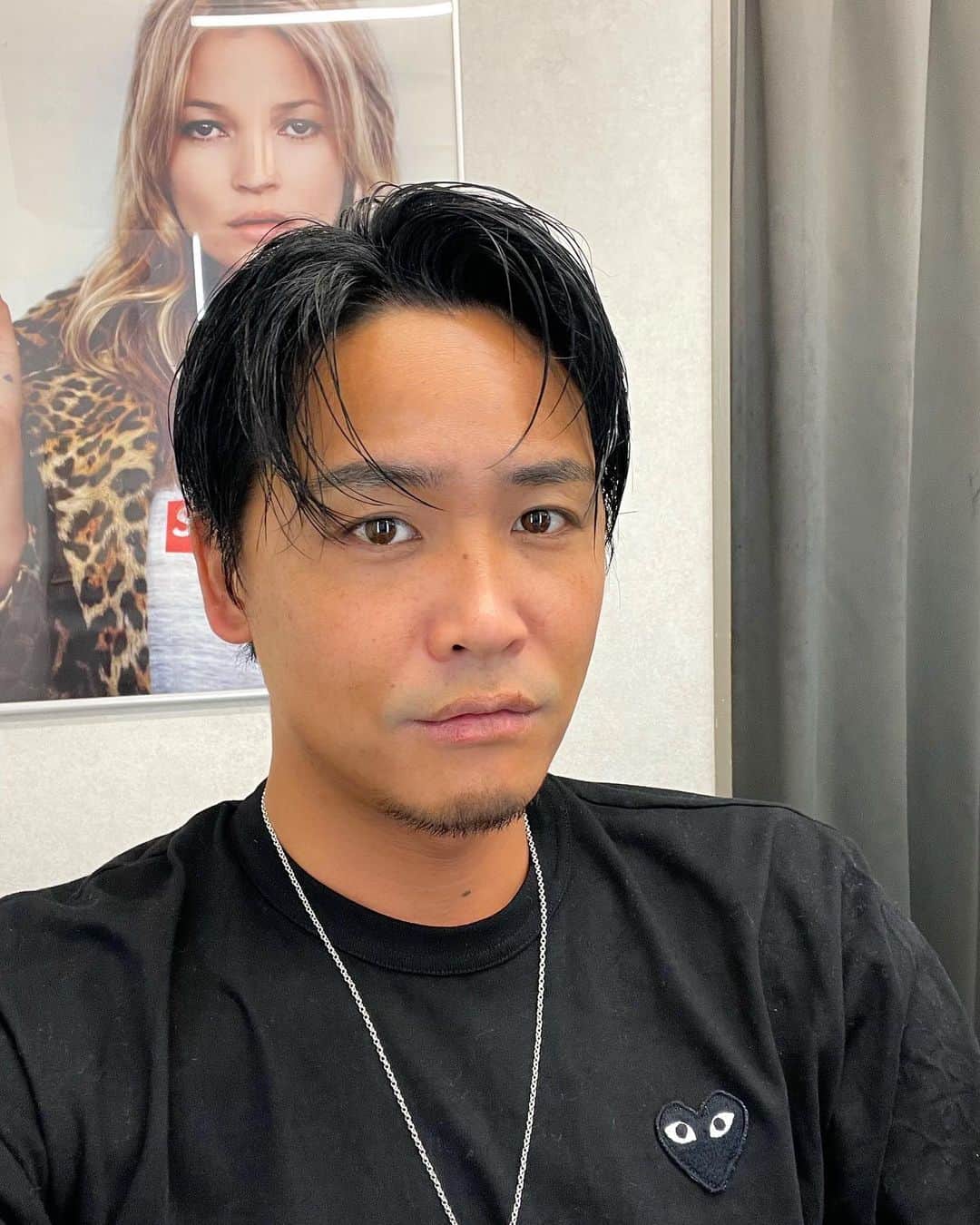 大志（DOWBL）さんのインスタグラム写真 - (大志（DOWBL）Instagram)「久々すぎる黒髪  どう？🤔  #logshibuya」6月17日 21時21分 - taishi.s.n