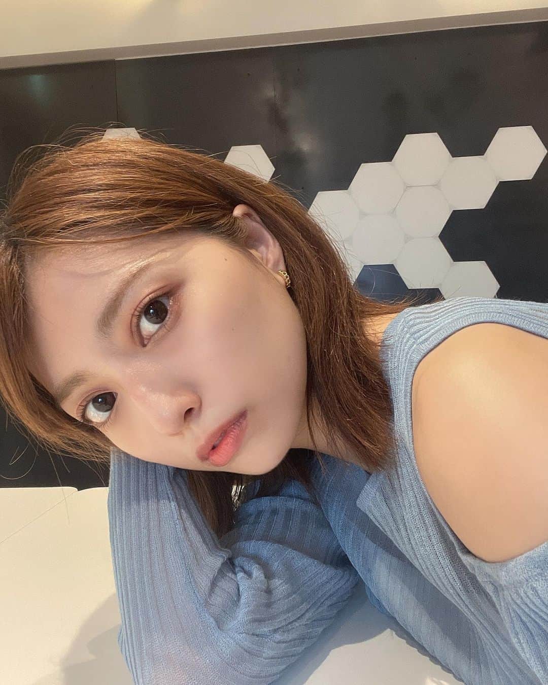 のインスタグラム：「こんばんわ🌝  TikTokをはじめて はじめくらいは毎日投稿しようという モチベーションです🤫笑  www.tiktok.com/@nao_takami1128  今のところ楽しんでやってます💃  #tiktok #踊ってみた」