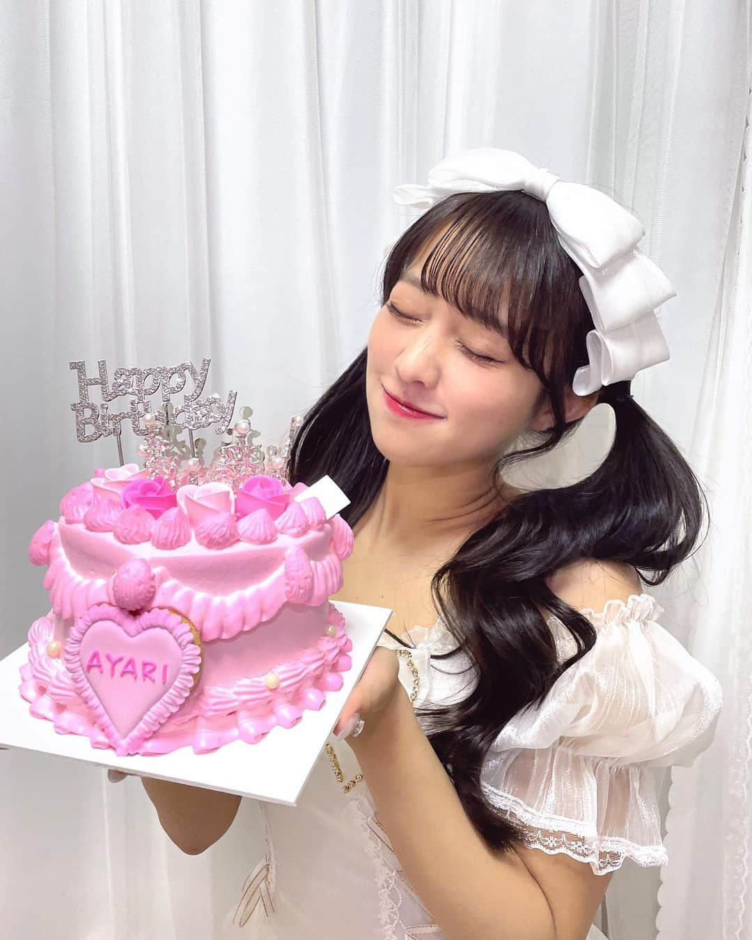 川畑綾理さんのインスタグラム写真 - (川畑綾理Instagram)「今日っ！お誕生日でした〜！ いつも応援してくれるみなさん！ 本当にありがとうございます♡（ ; ; ） これからもよろしくです！」6月17日 21時39分 - rougebook_ayari