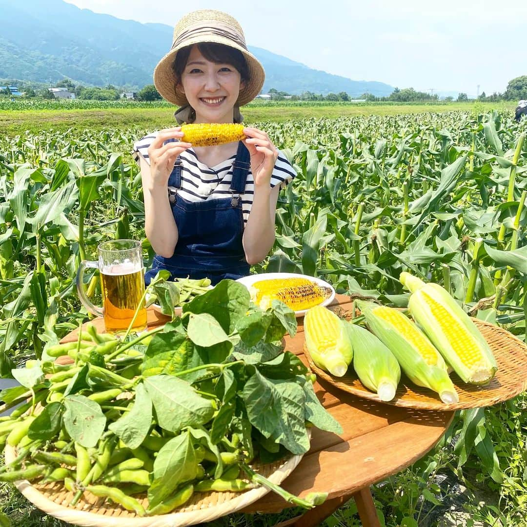 橋本真衣のインスタグラム：「. 本日の#CUBE中継 は 旬の枝豆ととうもろこしの 収穫体験でした！🌽 美味しくて幸せ🥰 . . #田主丸#星光ファーム#枝豆収穫体験#とうもろこし収穫体験」