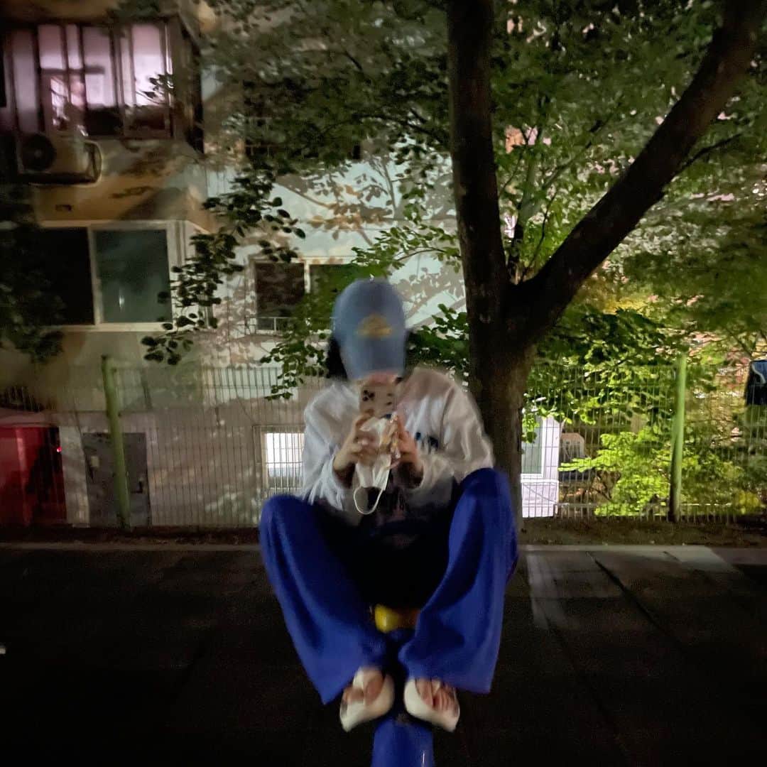 ジョンハさんのインスタグラム写真 - (ジョンハInstagram)「오늘 밤, 당신의 앞니를 똑 떼 갑니다🪽」6月17日 21時58分 - 1993kg