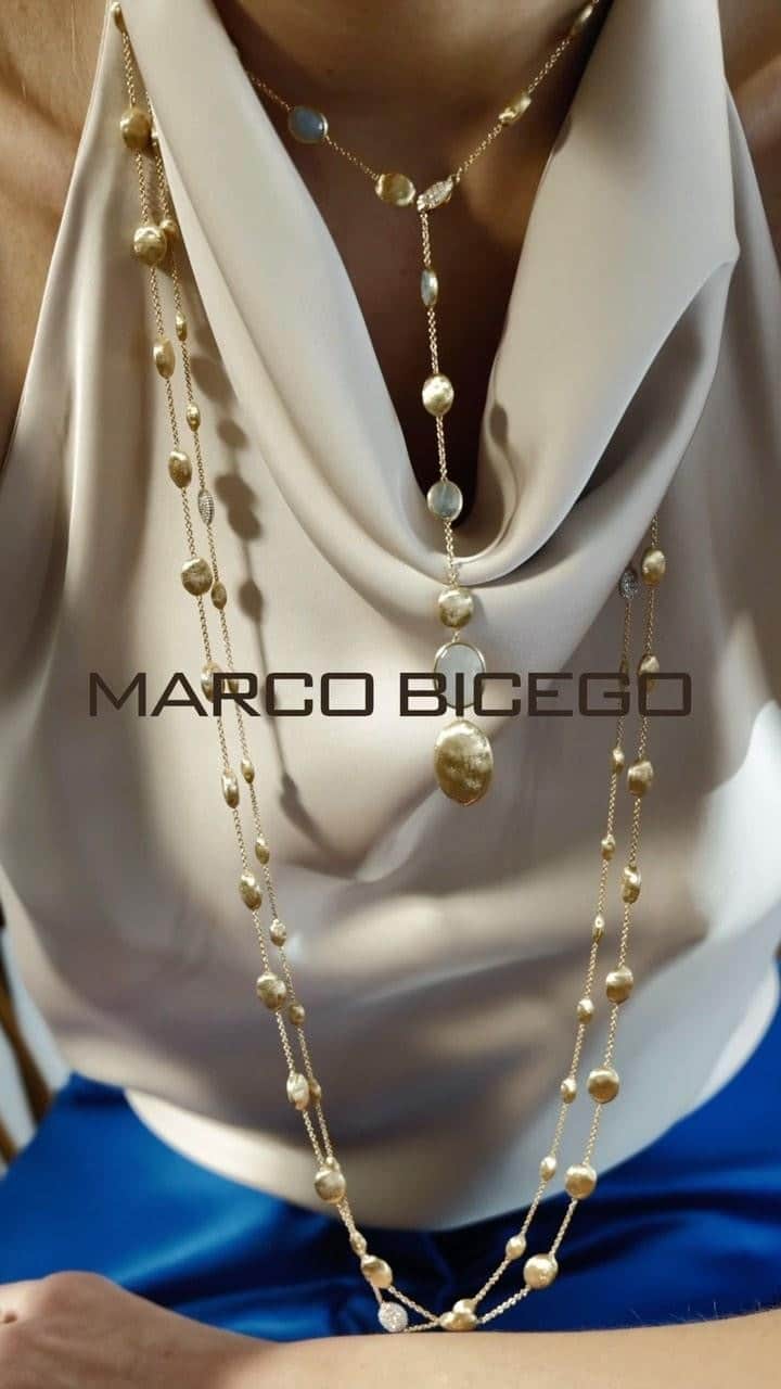 マルコ ビチェゴのインスタグラム：「Find your perfect everyday luxury to complement any outfit with Marco Bicego’s 18kt gold and aquamarine Siviglia collection. #marcobicego #jewelry #gold #gemstones #madeinitaly」