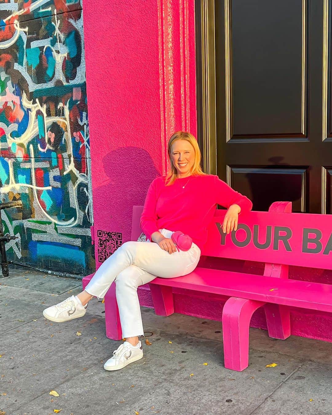 モーガン・プレッセルのインスタグラム：「Y’all know I’ll take any excuse to wear pink 💗 Stopped by the @gfore G.112 launch party at @craigsla! Got my first look at the new shoes and can’t wait to take them out on the course ✌🏻 Over 20 colors to choose from, which would you choose??」